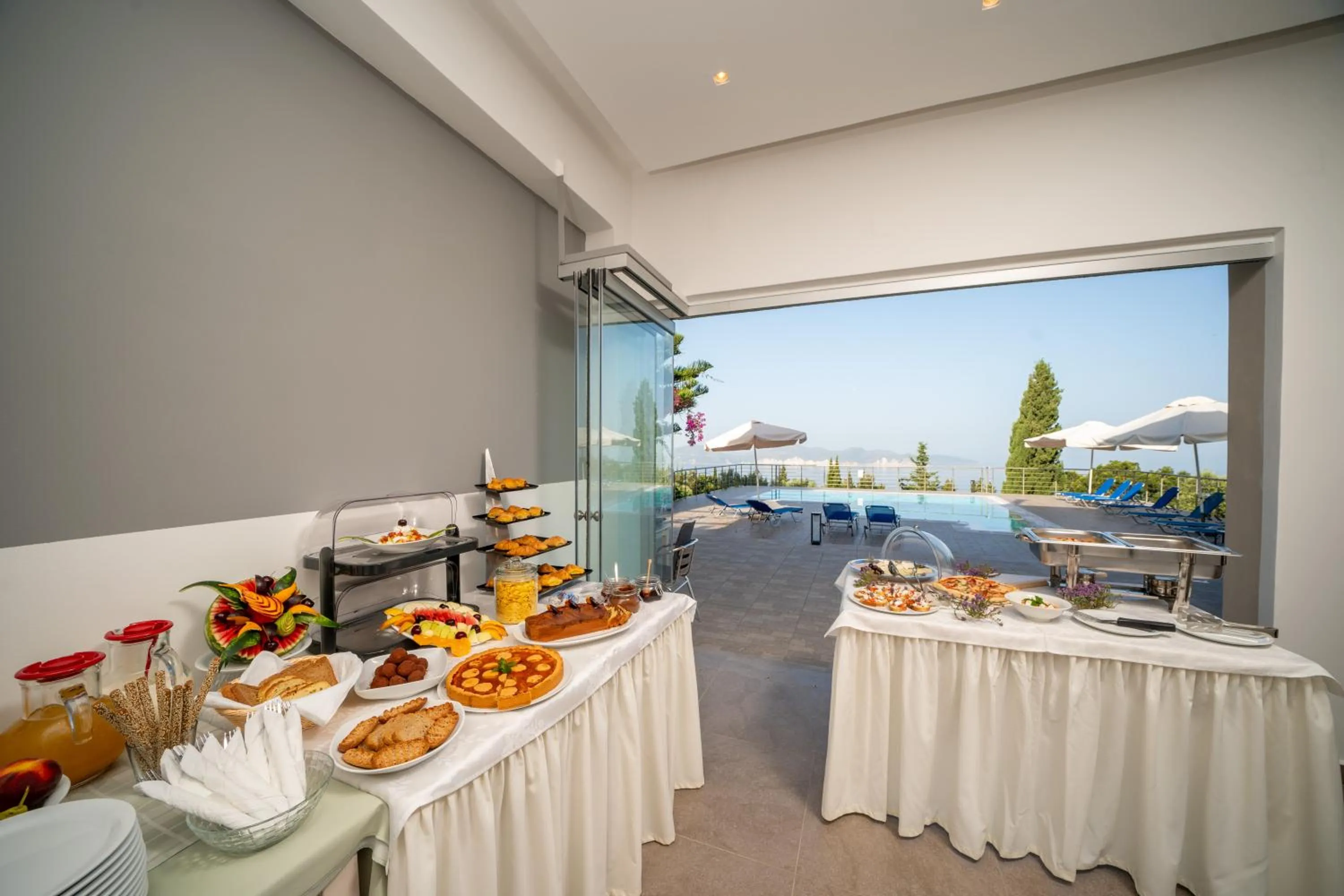 Buffet breakfast in Panoramic Sunset