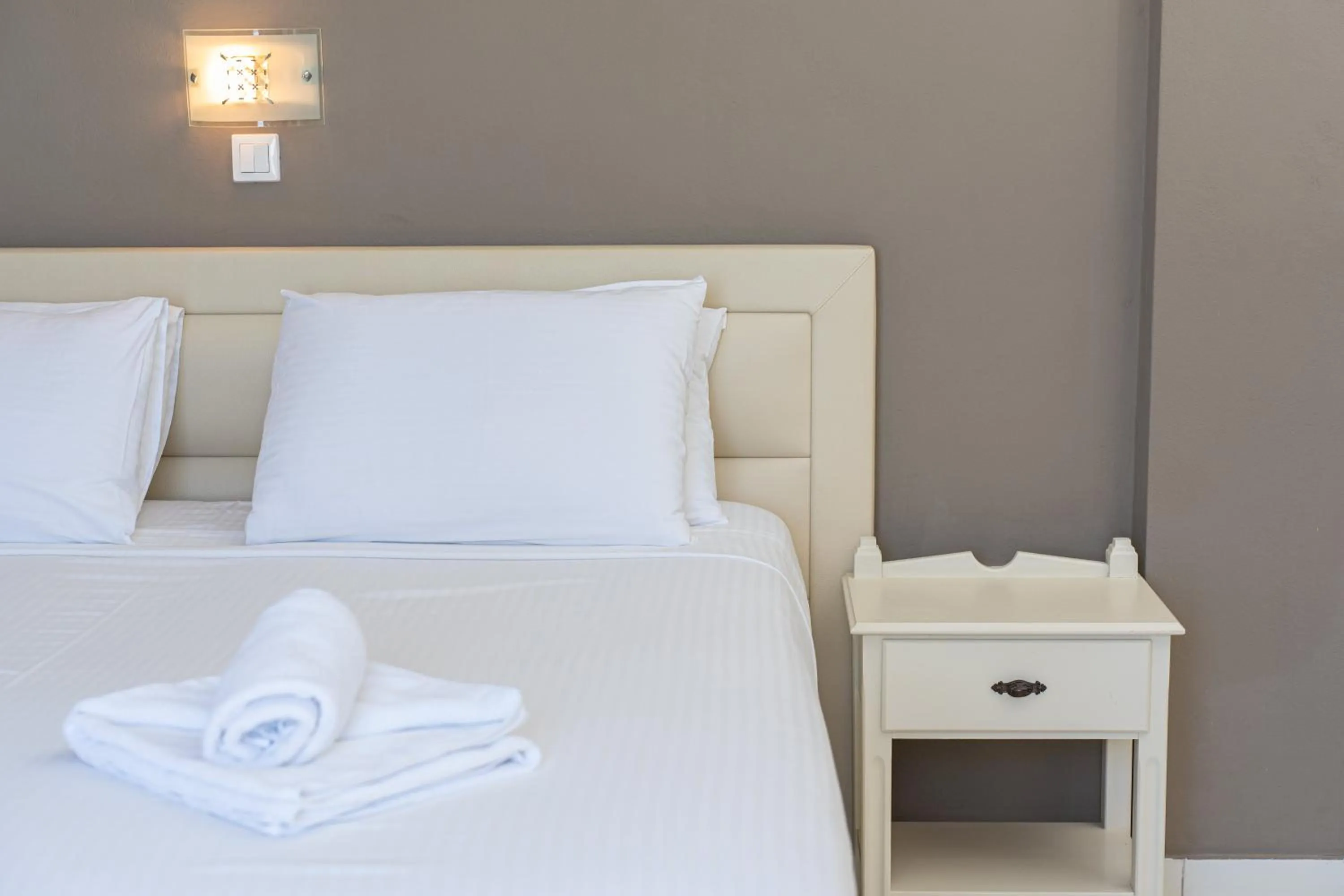 Bedroom in Panoramic Sunset