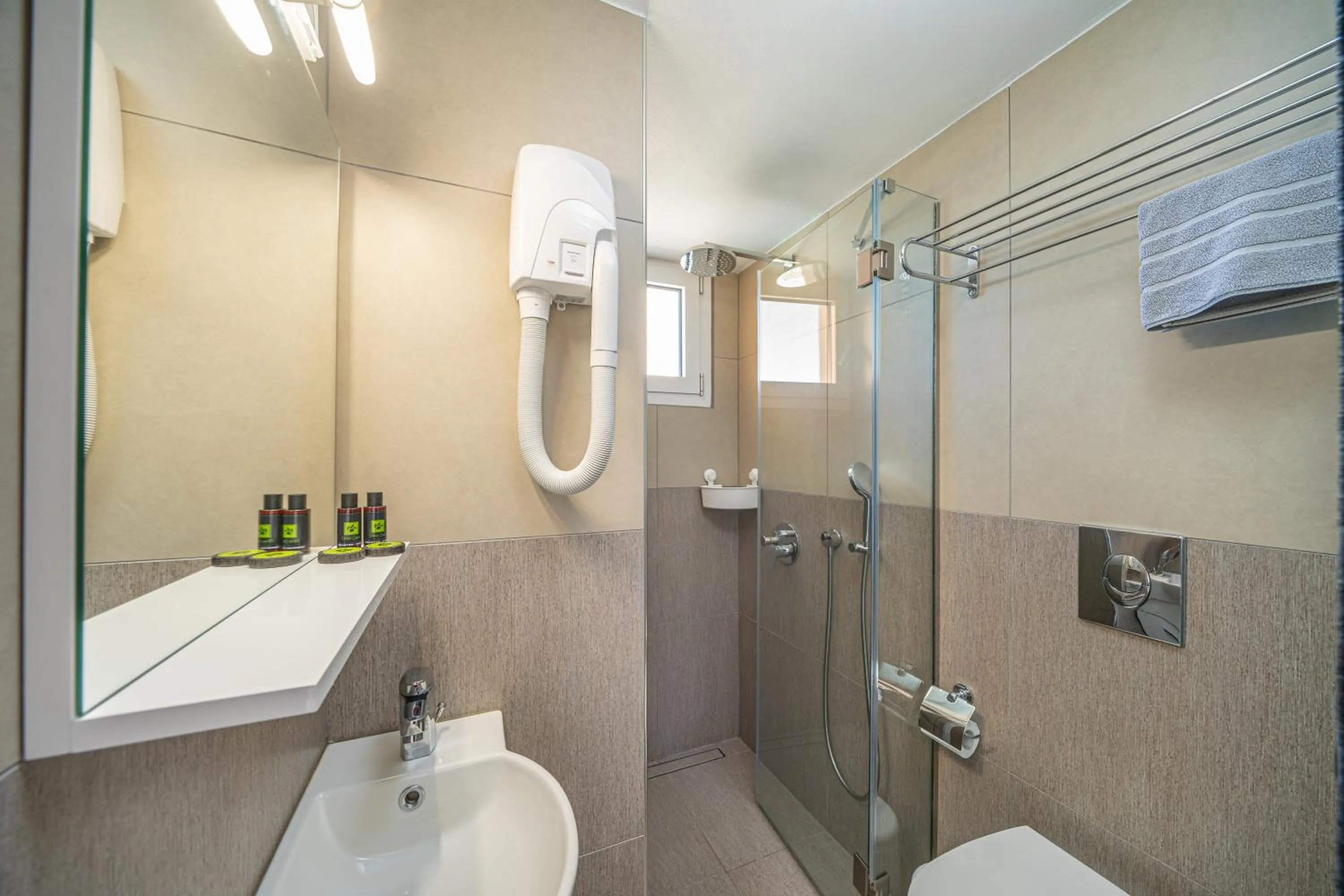 Bathroom in Panoramic Sunset