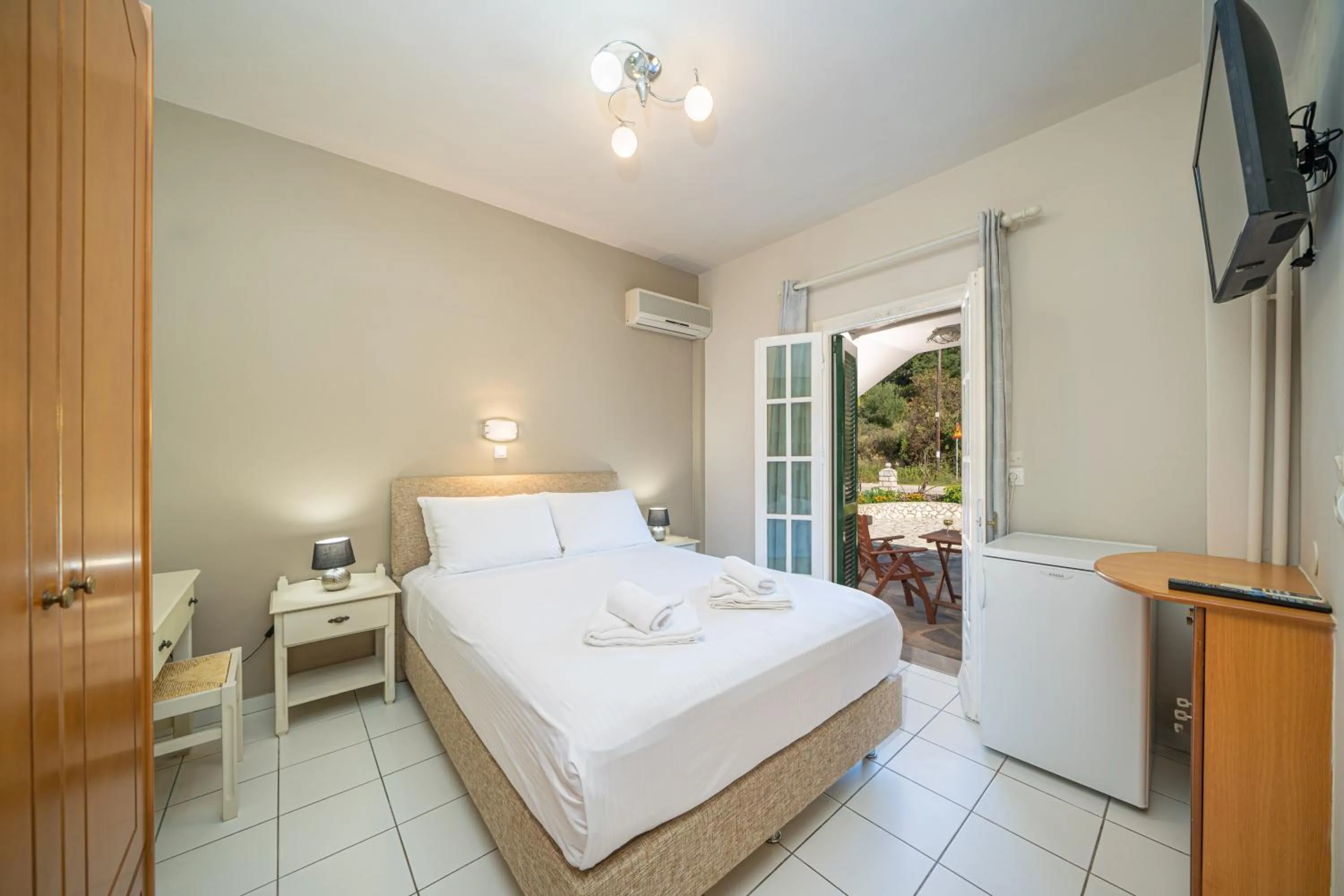 Bedroom in Panoramic Sunset