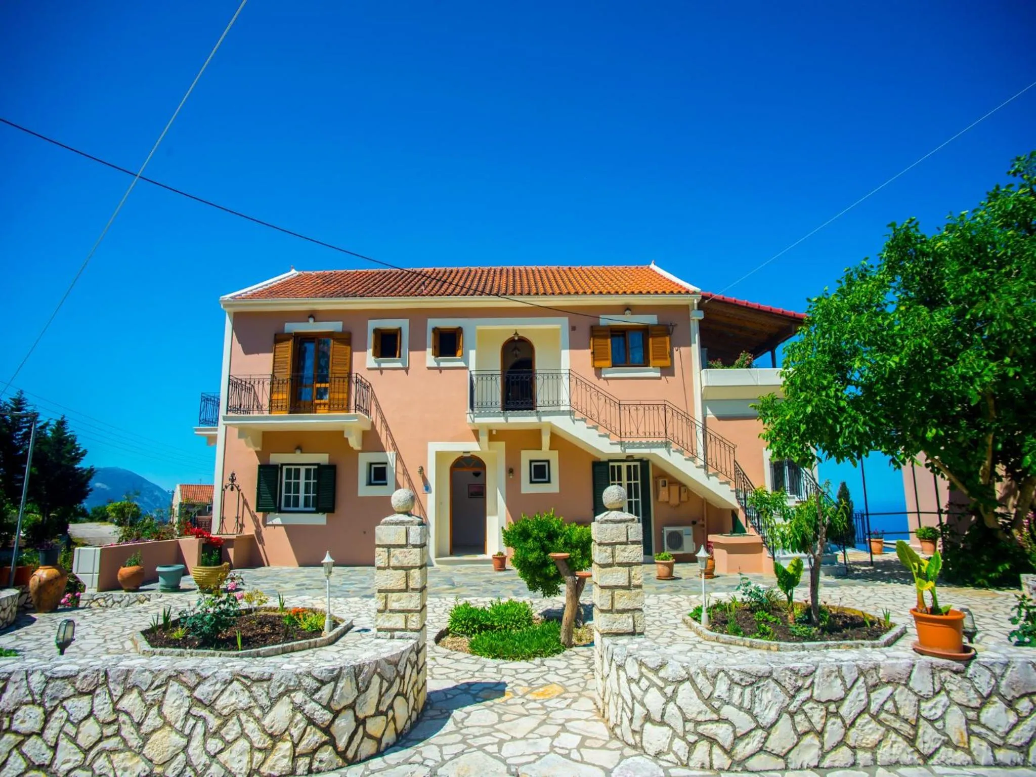 Facade/entrance in Panoramic Sunset