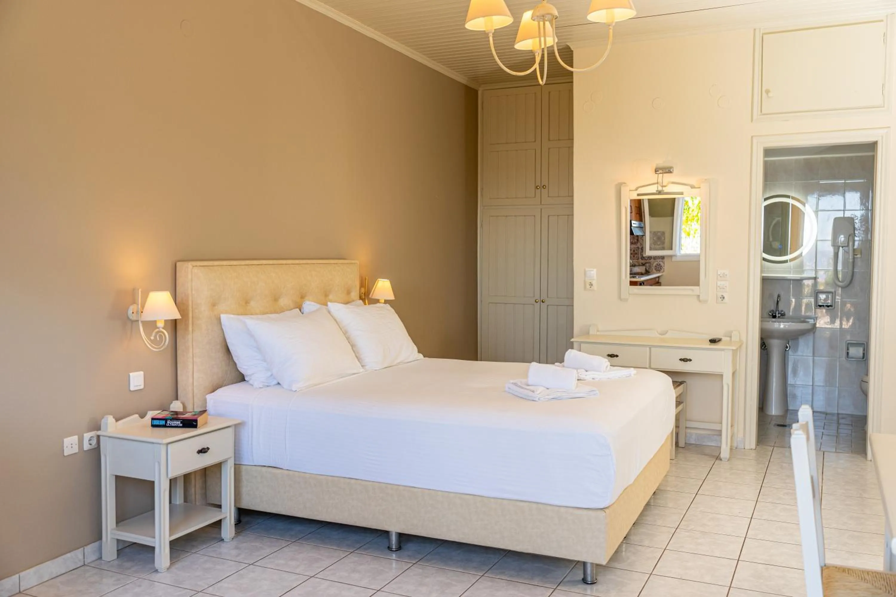 Bedroom in Panoramic Sunset