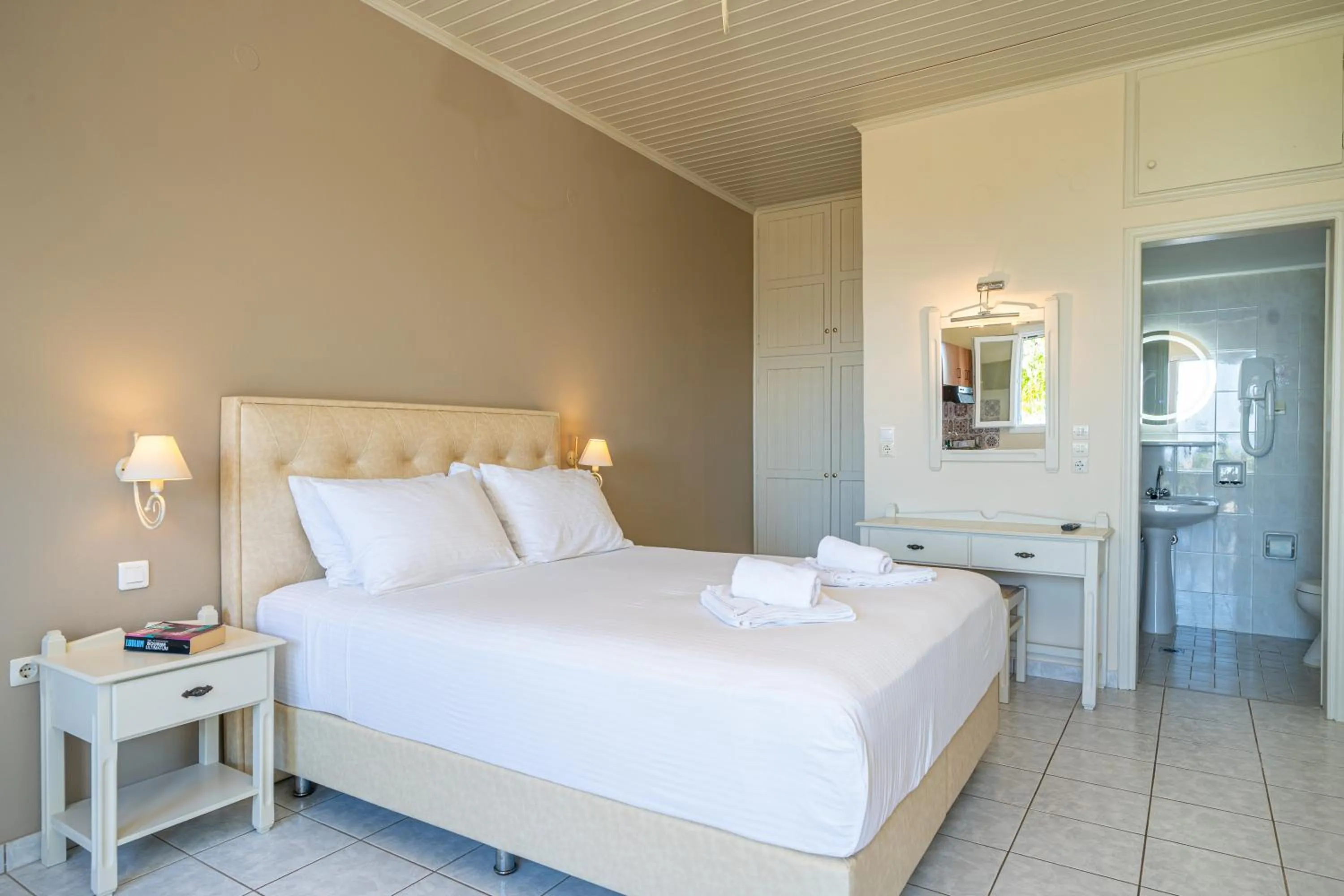 Bedroom in Panoramic Sunset