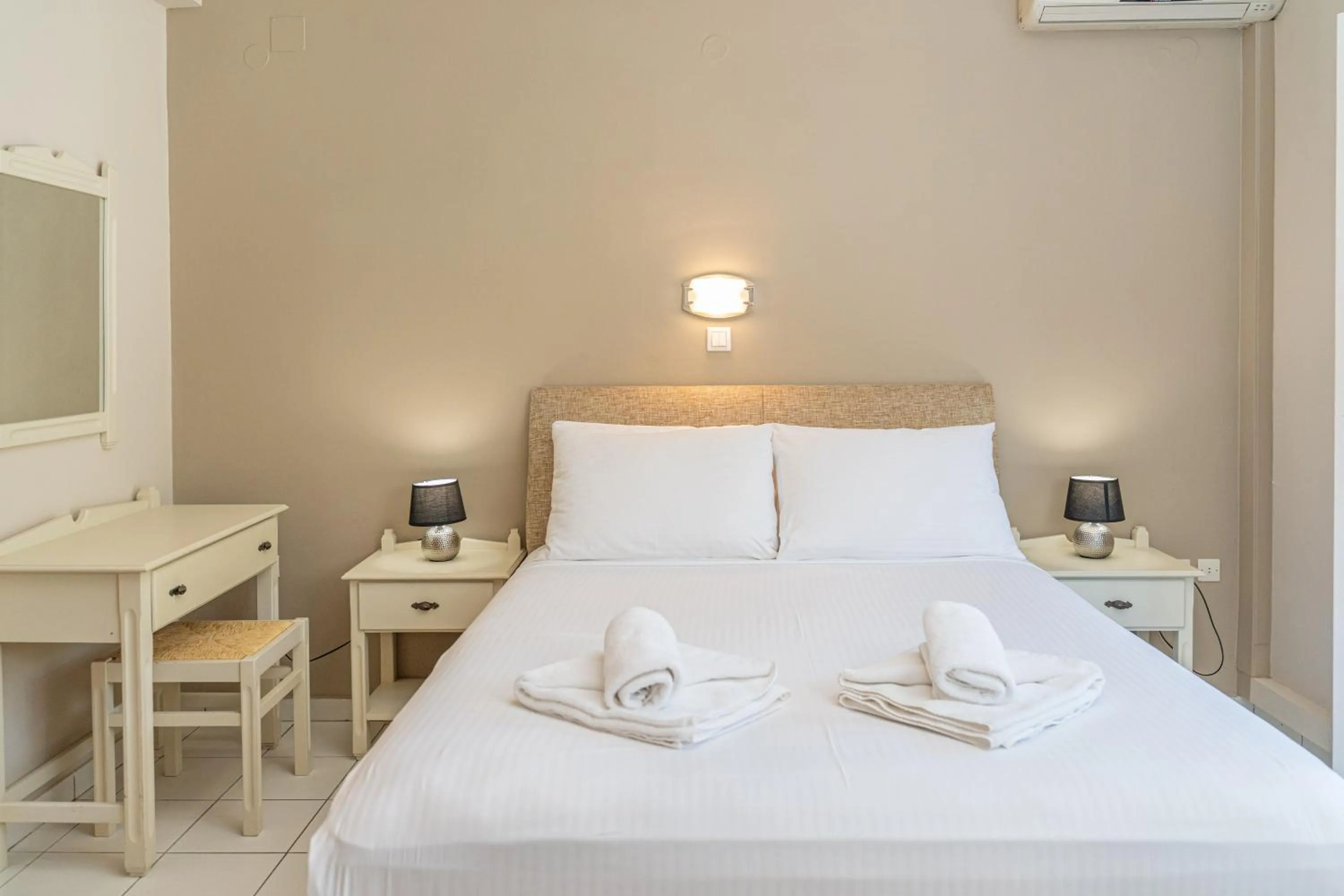 Bed in Panoramic Sunset