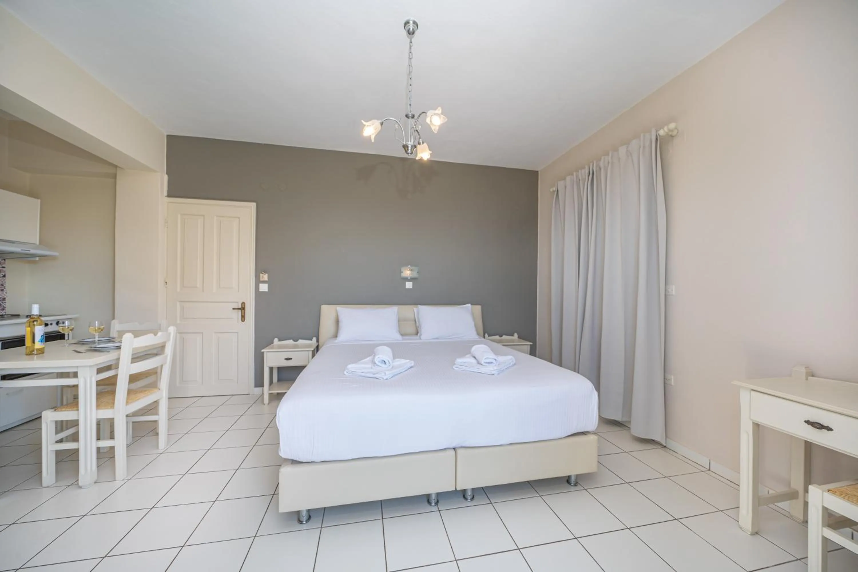 Bedroom in Panoramic Sunset