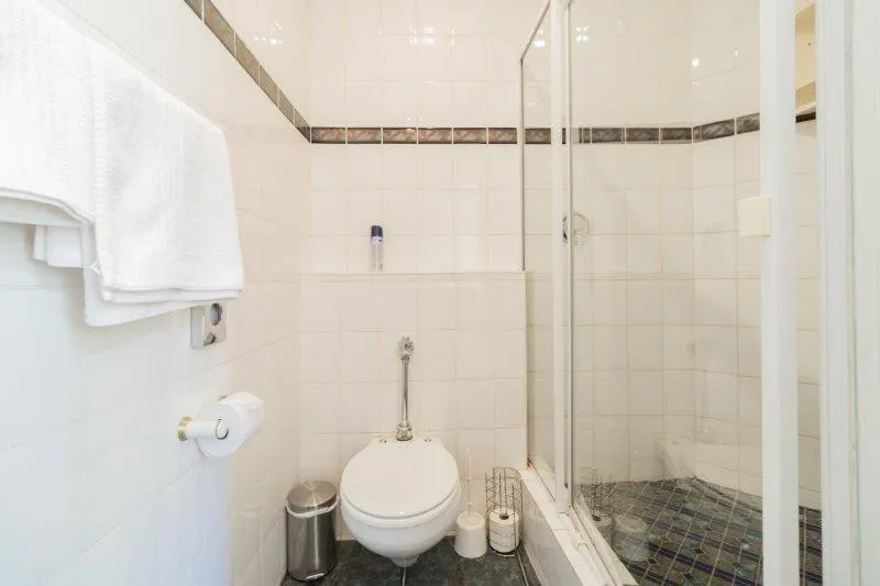 Bathroom in The Bedford View Guest House