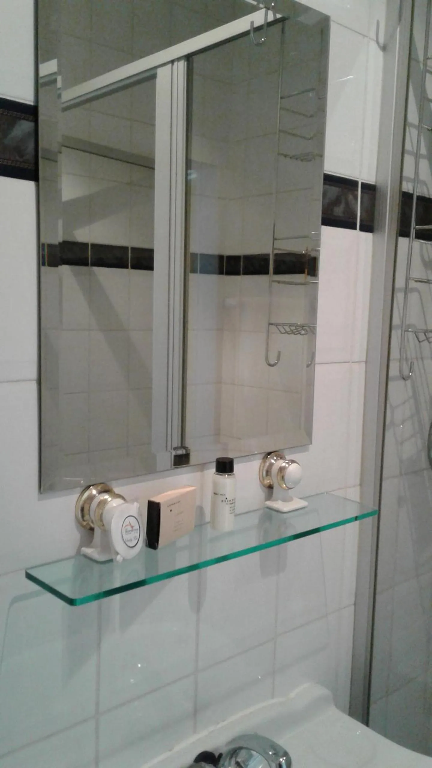 Shower in The Bedford View Guest House