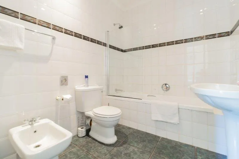 Bathroom in The Bedford View Guest House