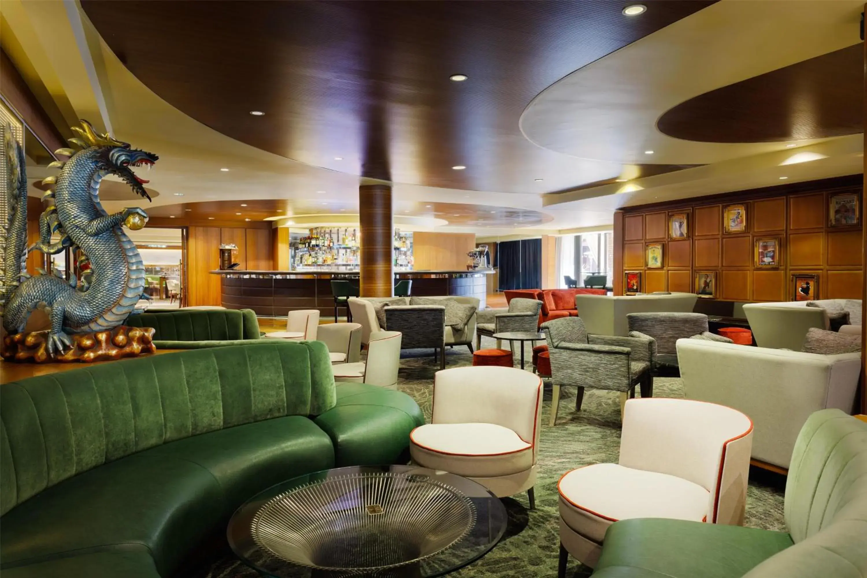 Lounge or bar in Hilton London Syon Park Lounge or bar in Hilton London Syon Park