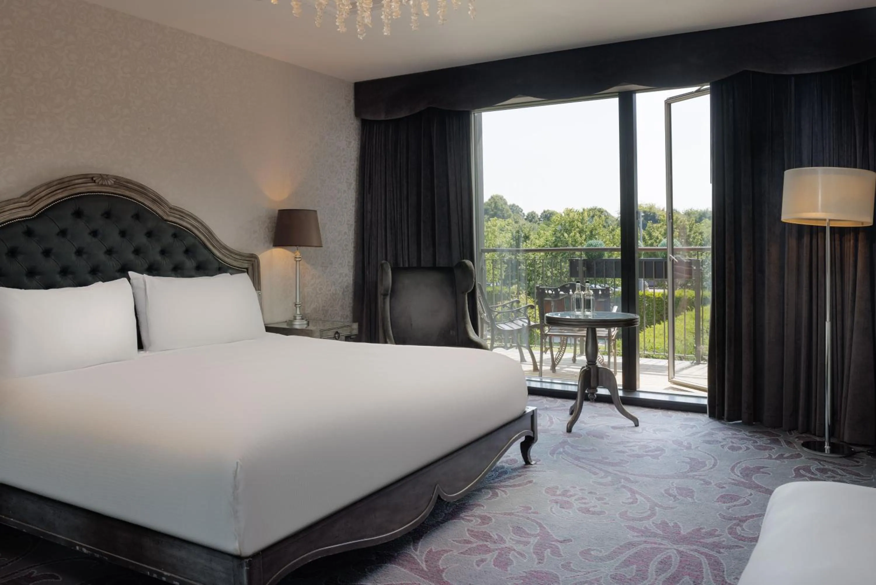 Bedroom, Bed in Hilton London Syon Park