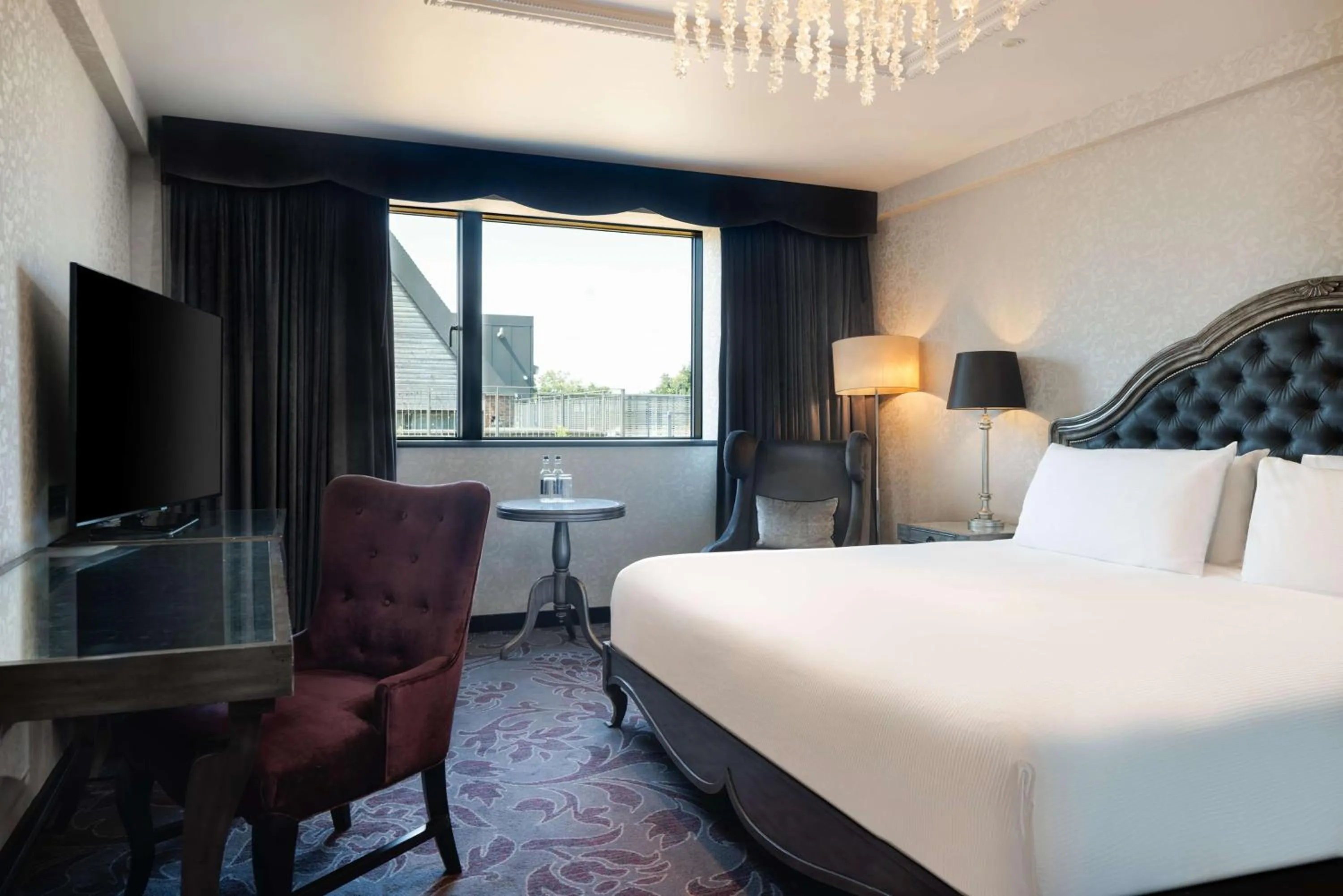 Bed in Hilton London Syon Park