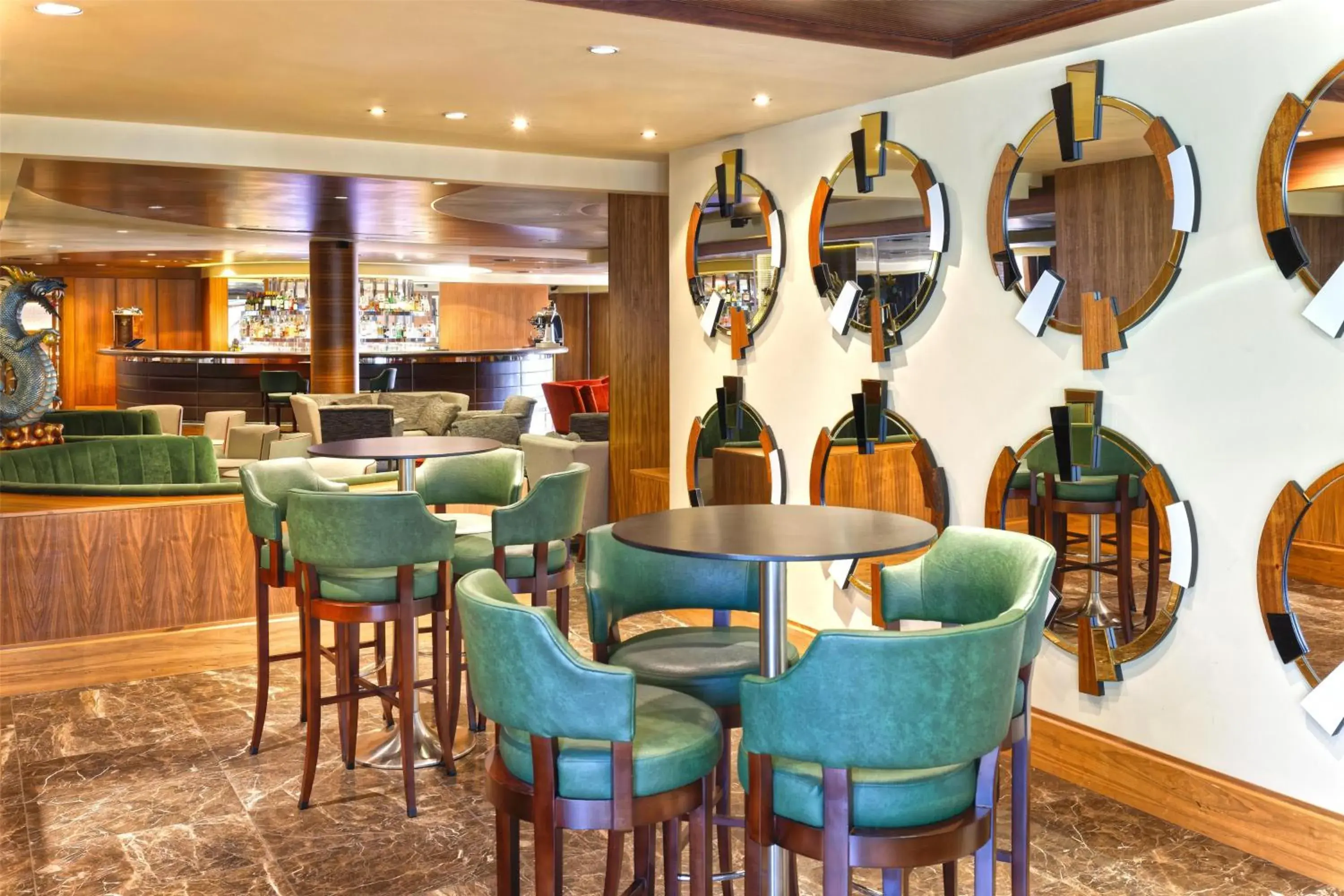 Lounge or bar in Hilton London Syon Park Lounge or bar in Hilton London Syon Park