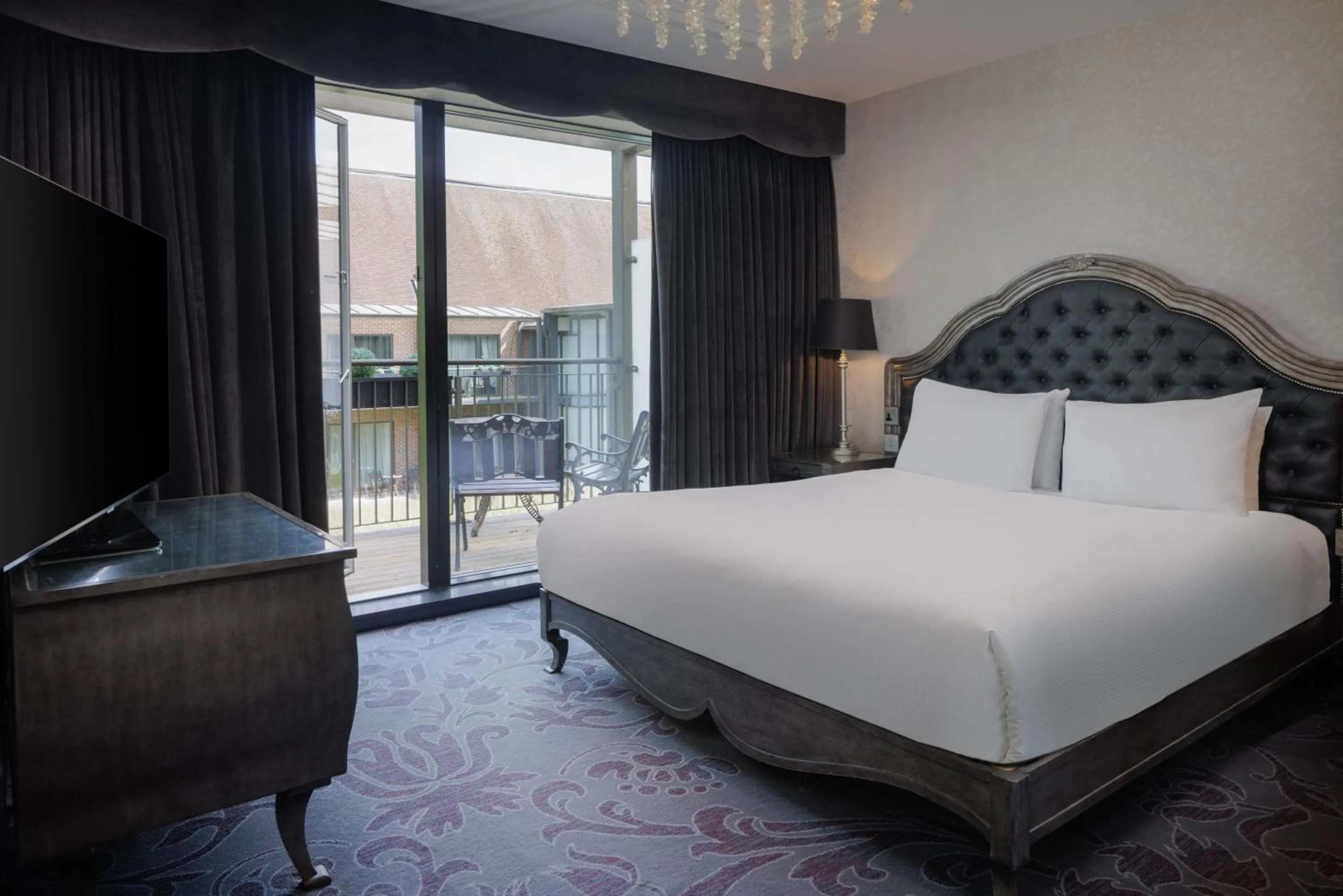 Bedroom, Bed in Hilton London Syon Park