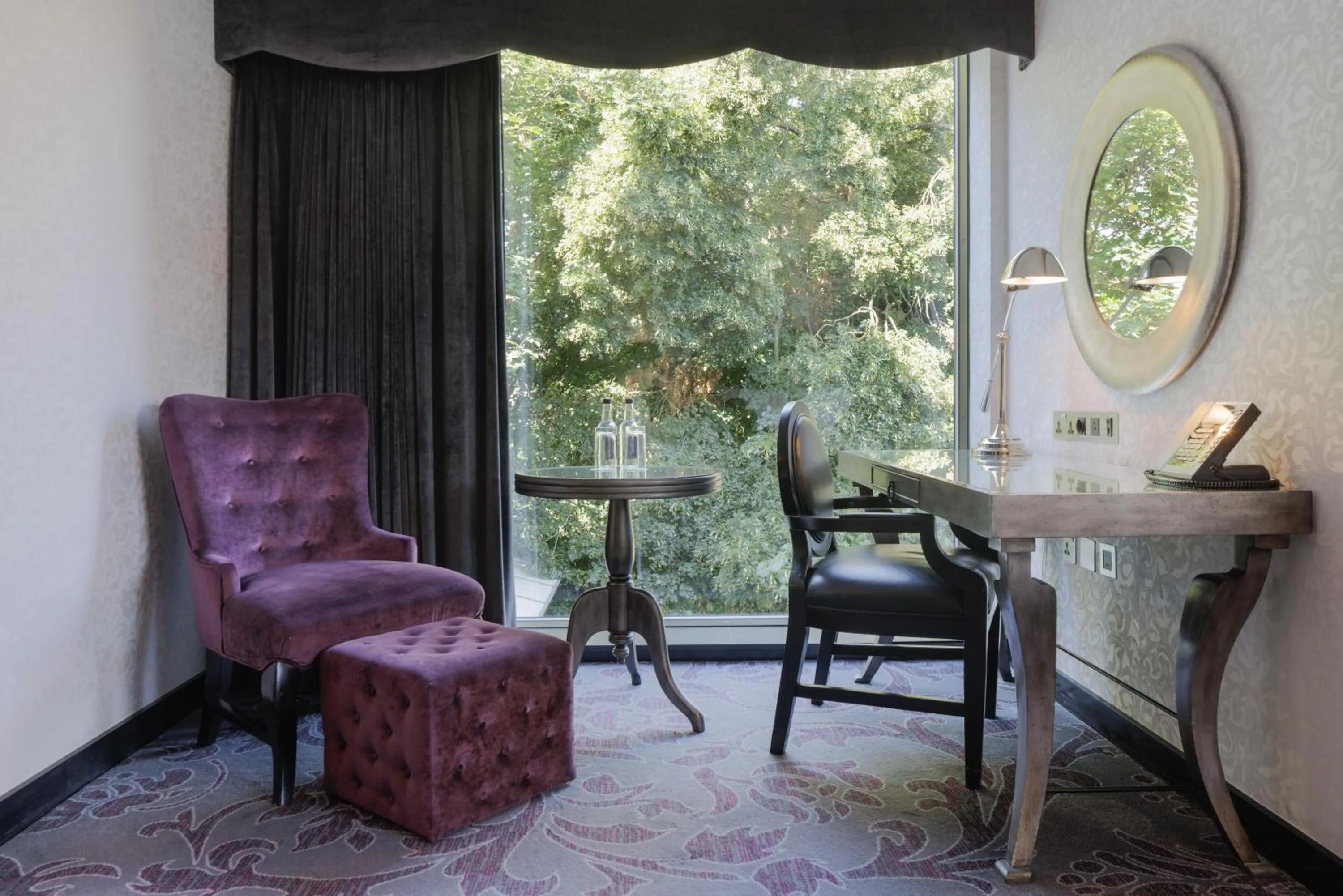 Seating area in Hilton London Syon Park