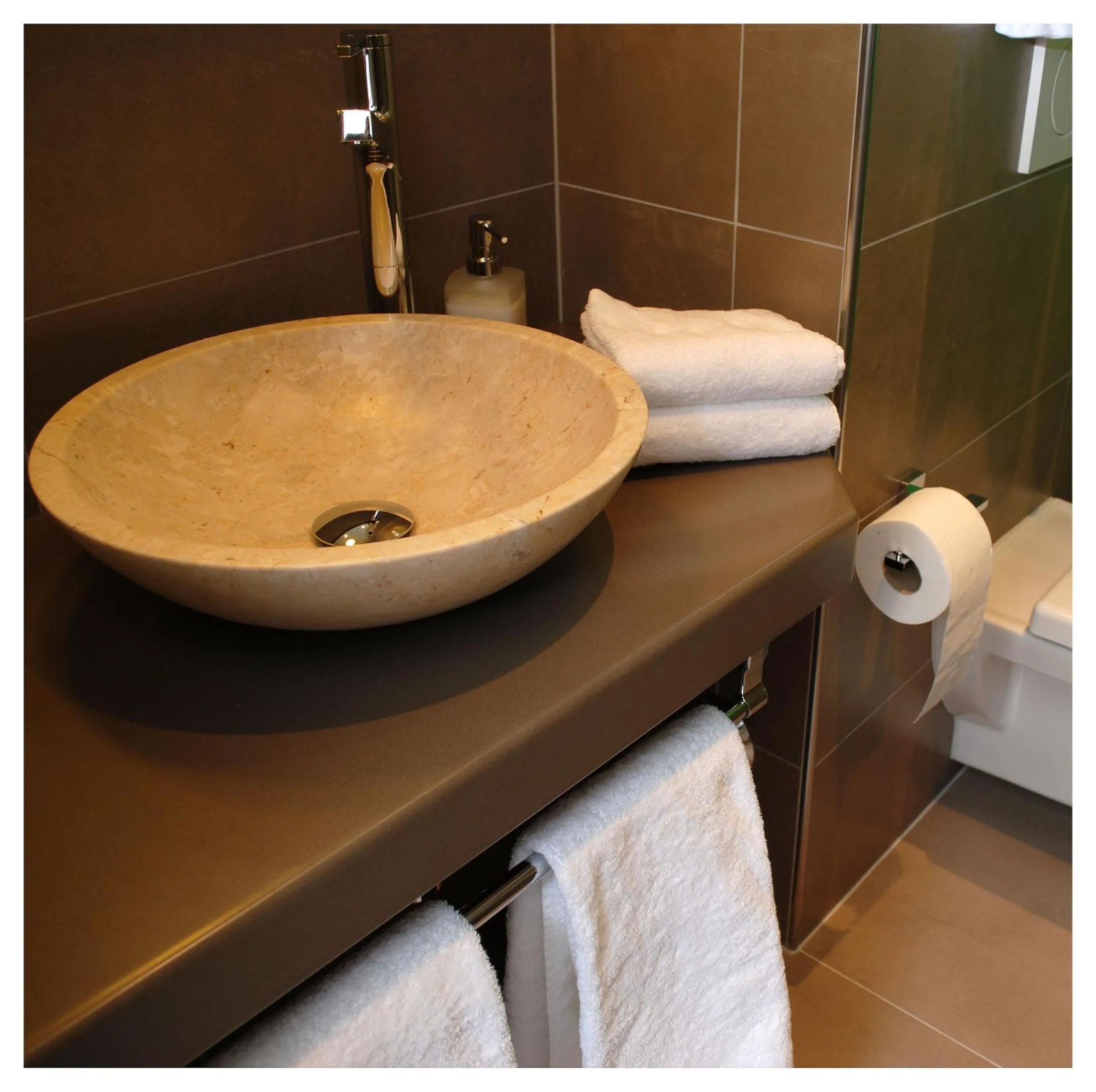 Bathroom in Les logis de l'horloger