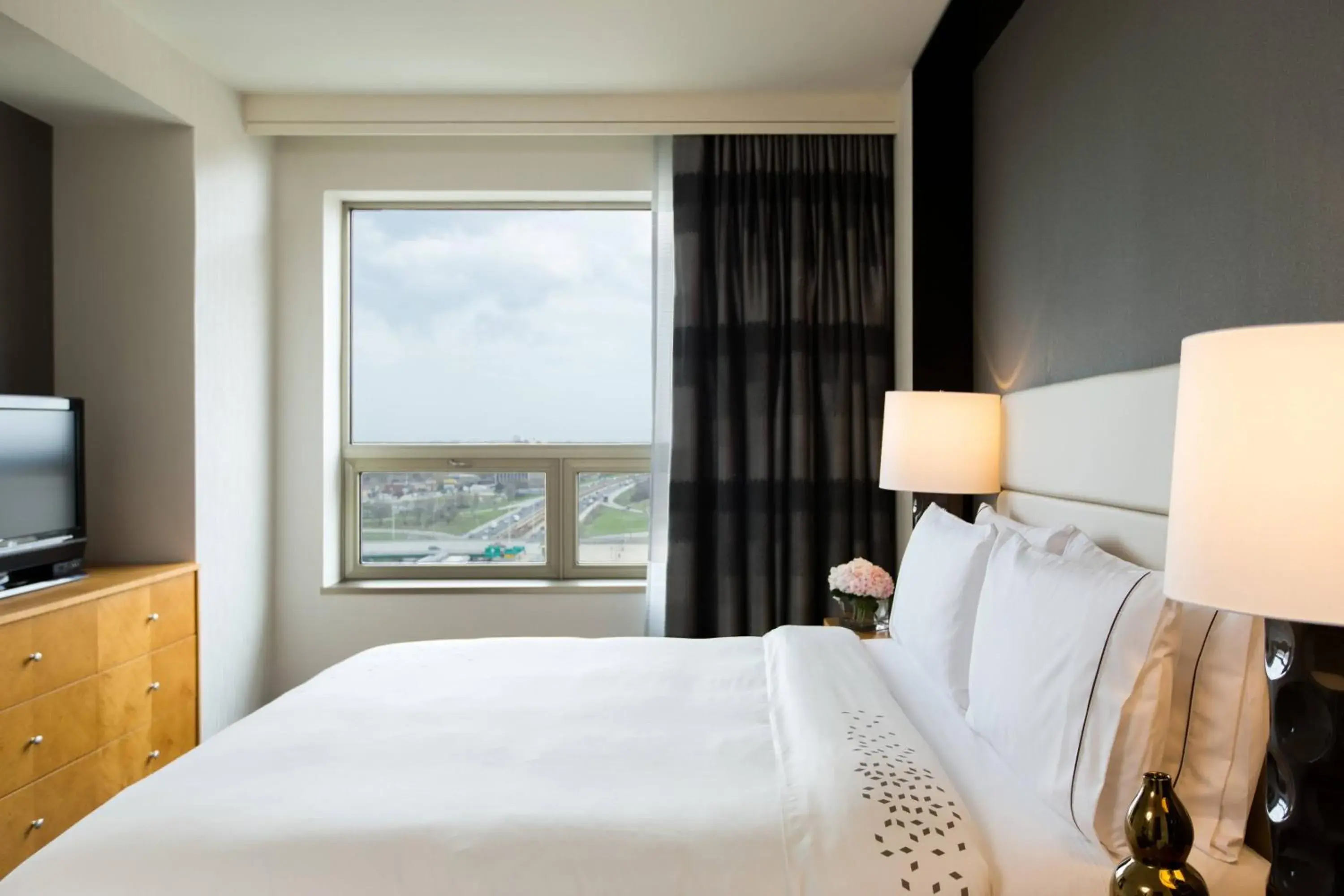 Renaissance King Suite with Sofa Bed in Renaissance Chicago O'Hare Suites Hotel Renaissance King Suite with Sofa Bed in Renaissance Chicago O'Hare Suites Hotel