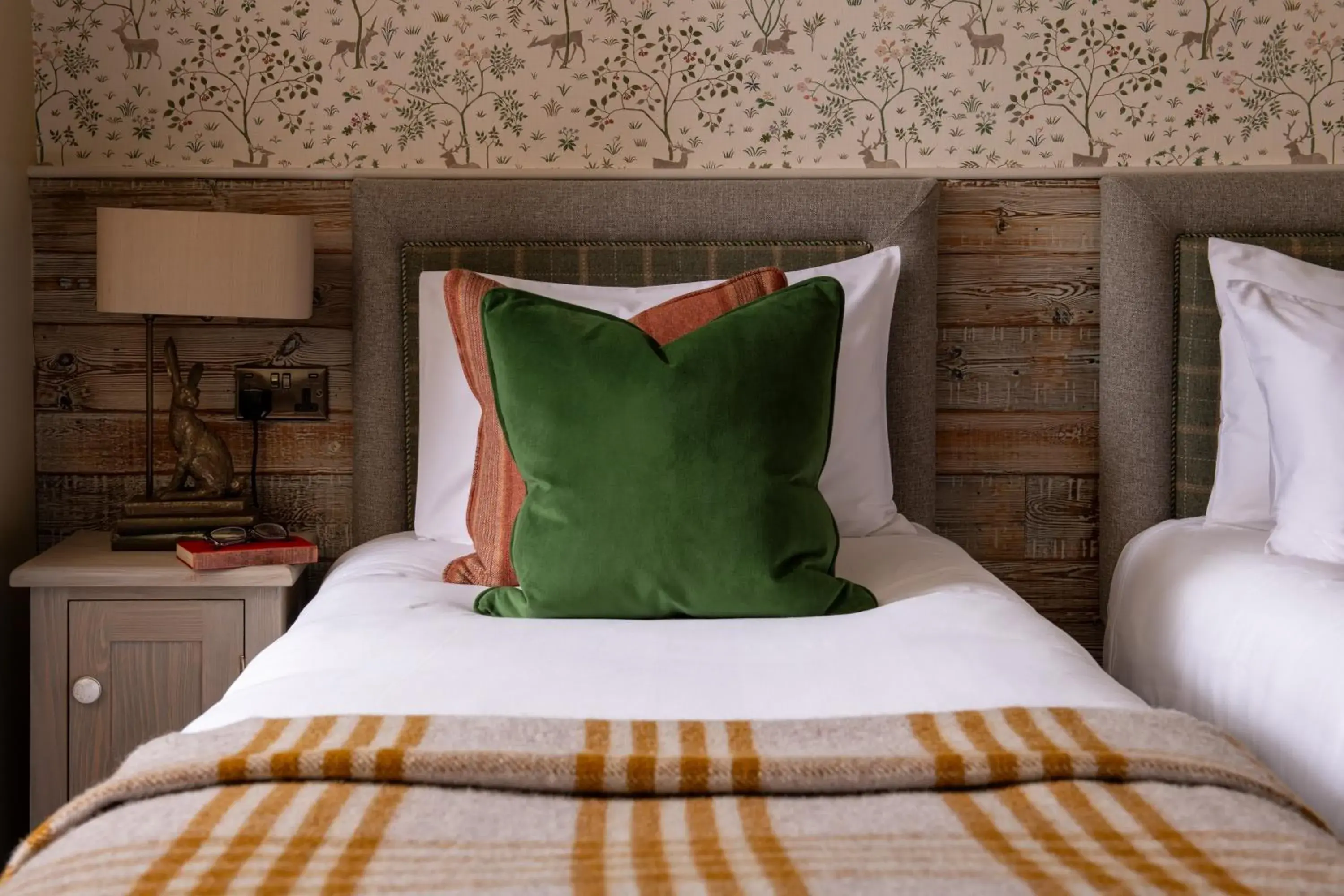 Classic Twin Room in The Golden Lion at Settle Classic Twin Room in The Golden Lion at Settle