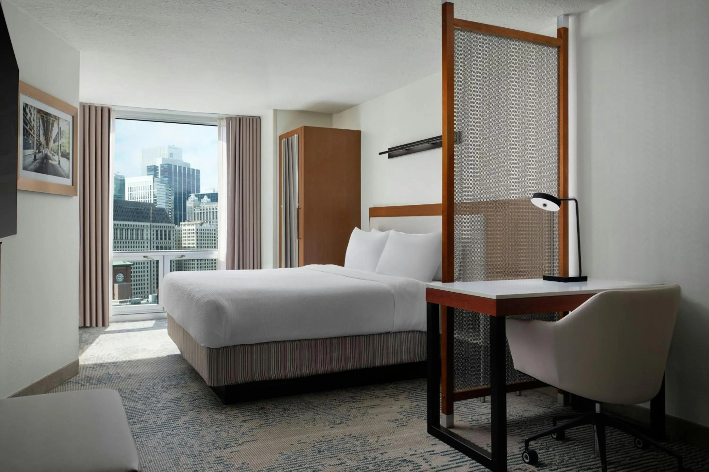 Photo of the whole room, Bed in SpringHill Suites Chicago Downtown/River North