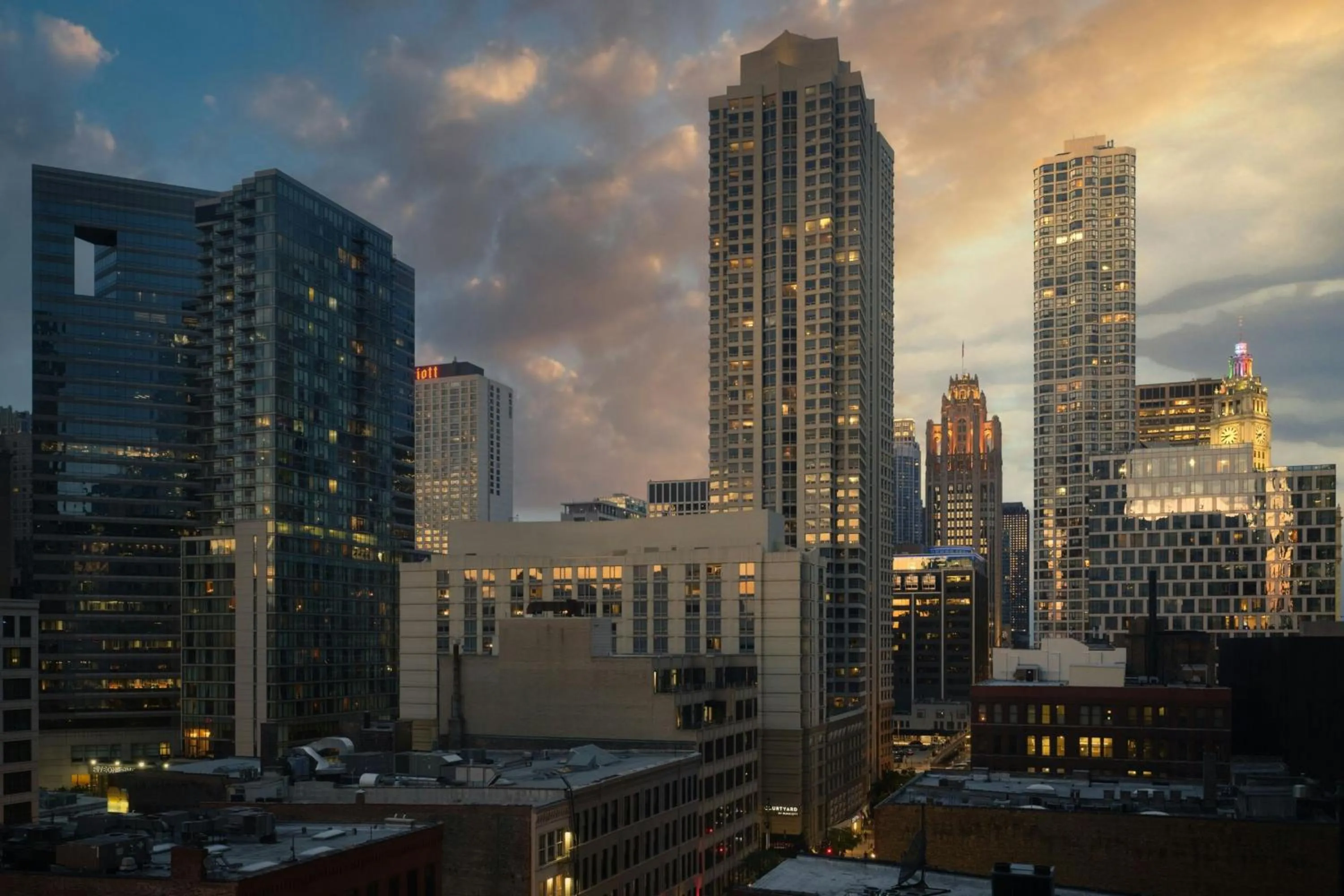 Photo of the whole room in SpringHill Suites Chicago Downtown/River North