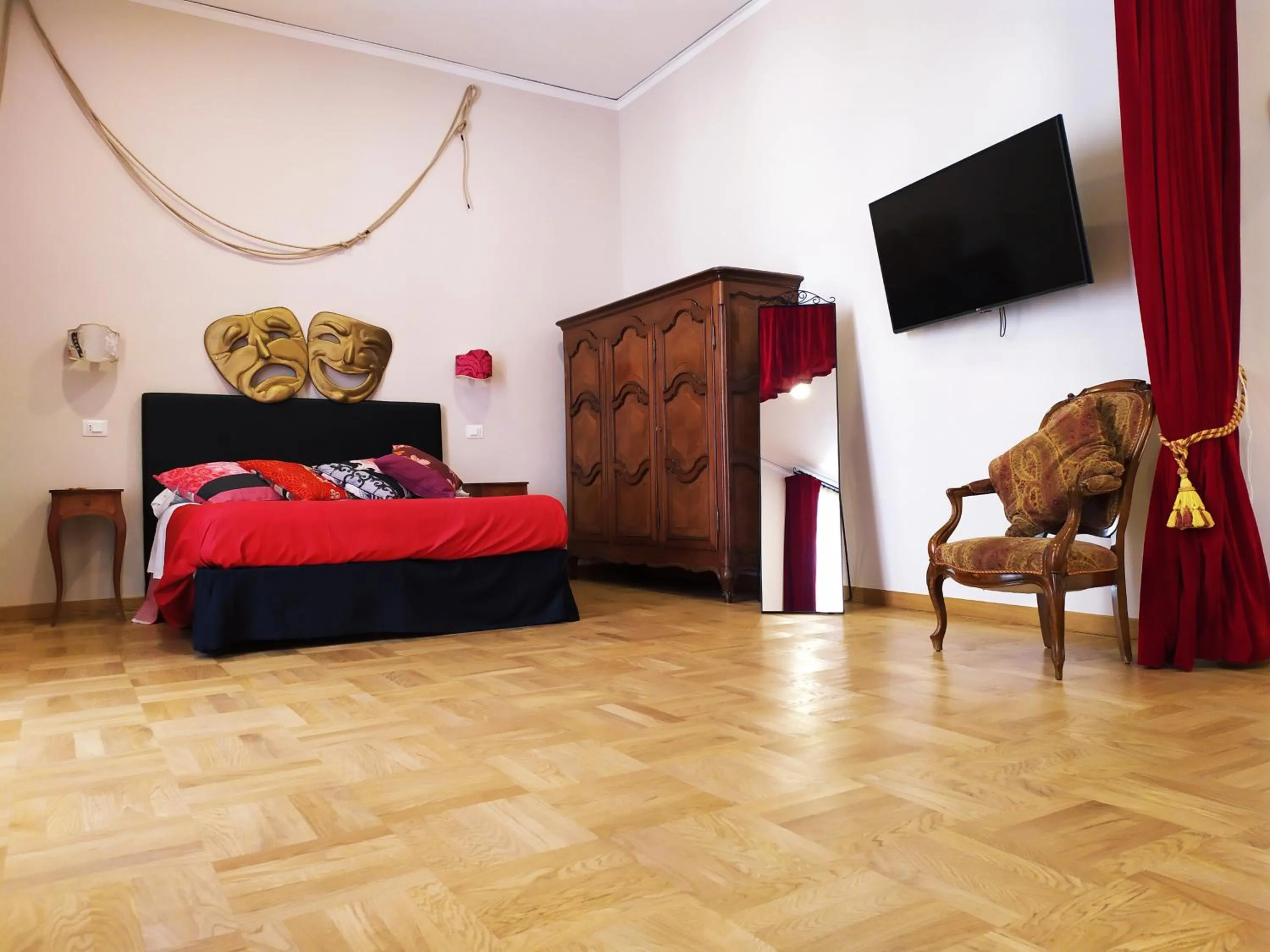 Photo of the whole room, Bed in City Soul B&B