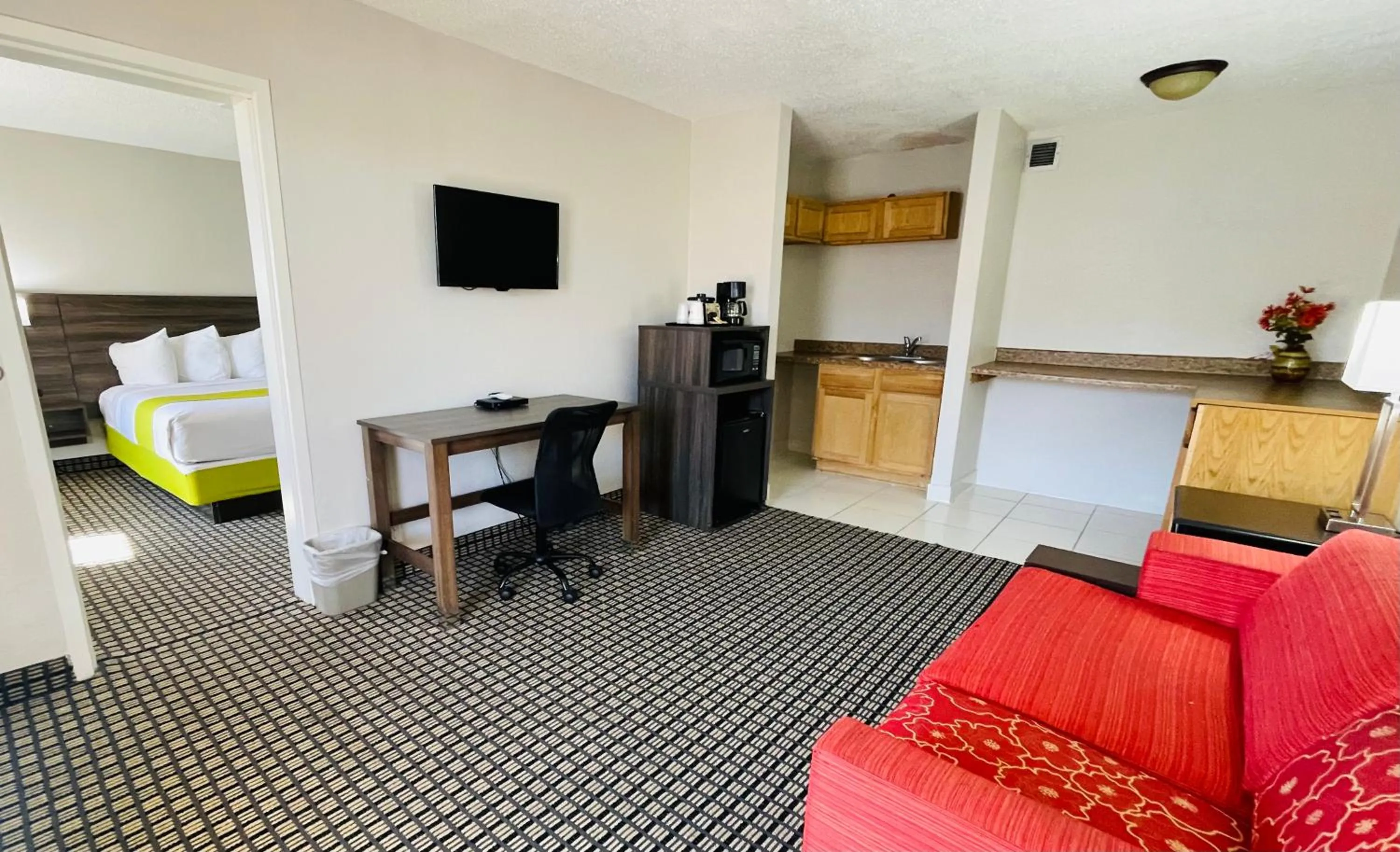 Bed in Days Inn by Wyndham Irving Grapevine DFW Airport North