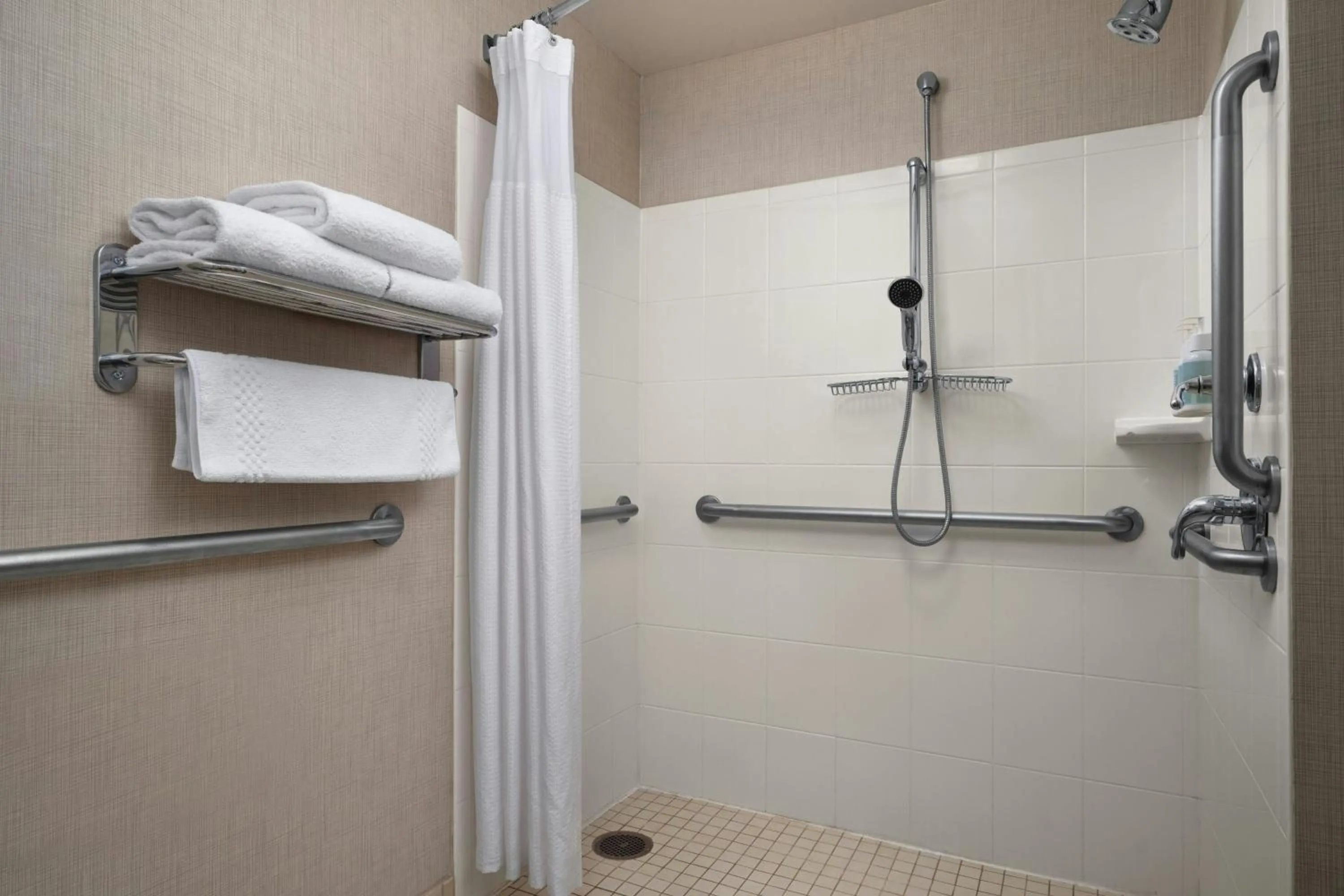 Bathroom in Residence Inn by Marriott Chicago Downtown/River North