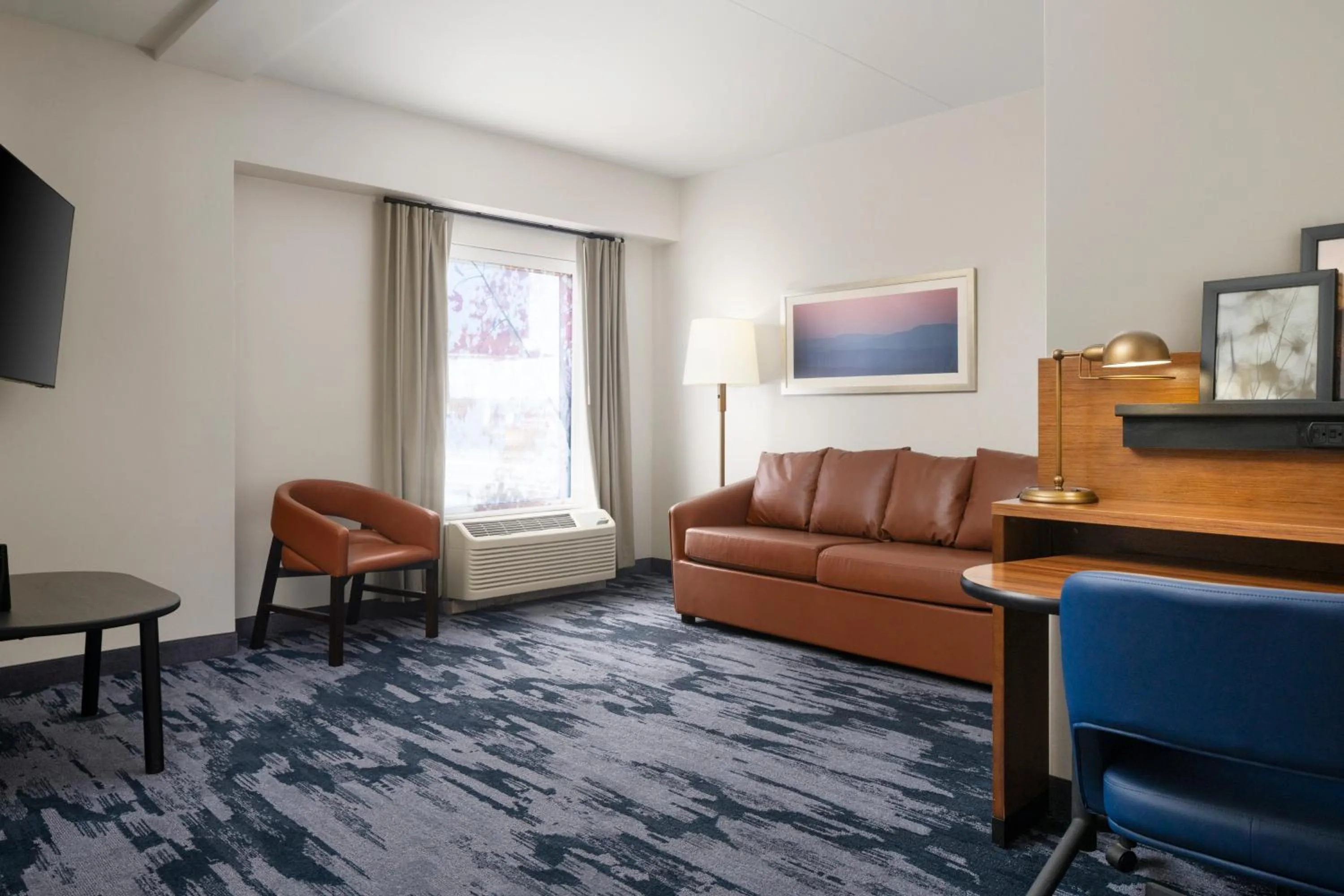 Living room in Fairfield Inn & Suites by Marriott Newark Liberty International Airport
