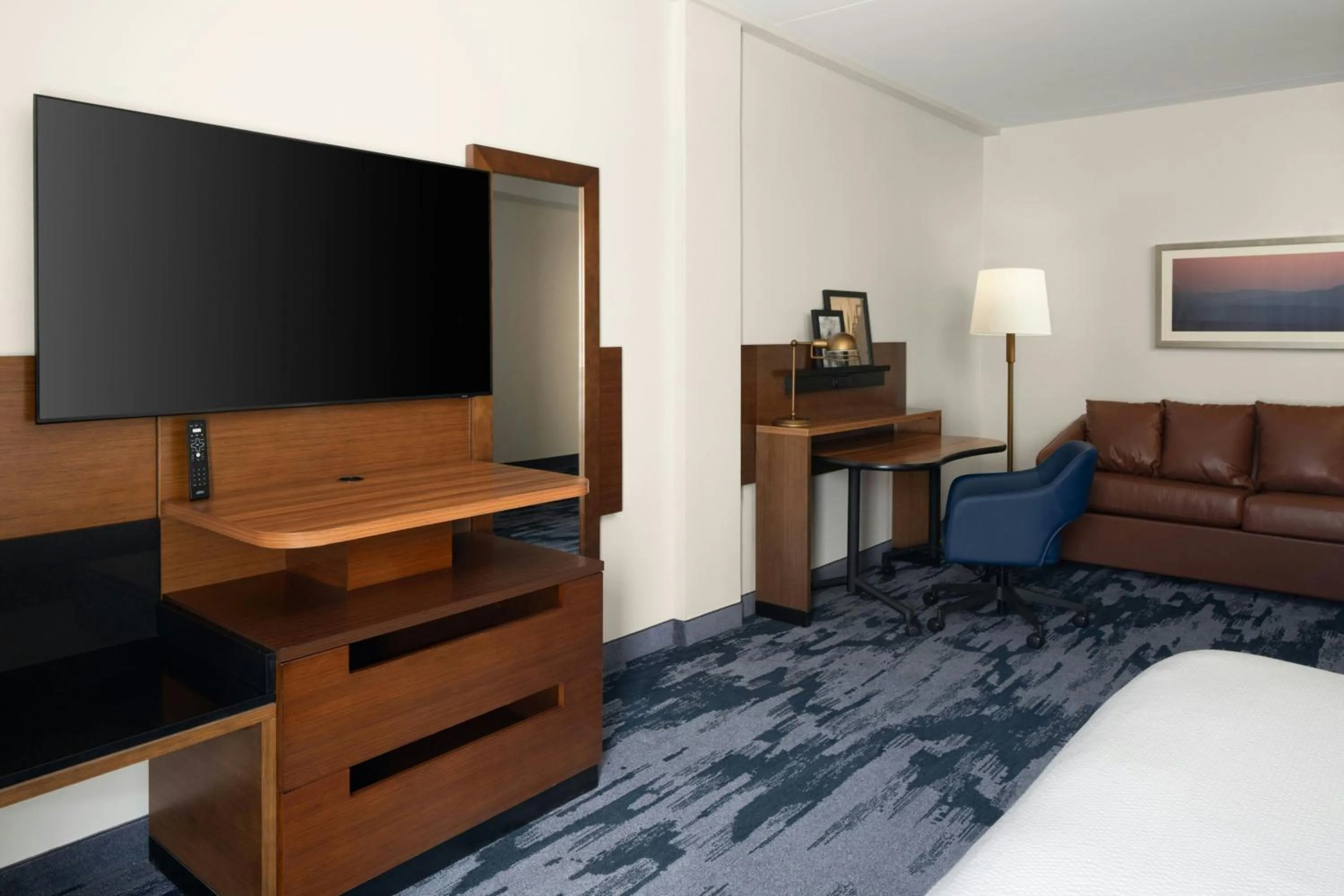 Photo of the whole room, Bed in Fairfield Inn & Suites by Marriott Newark Liberty International Airport