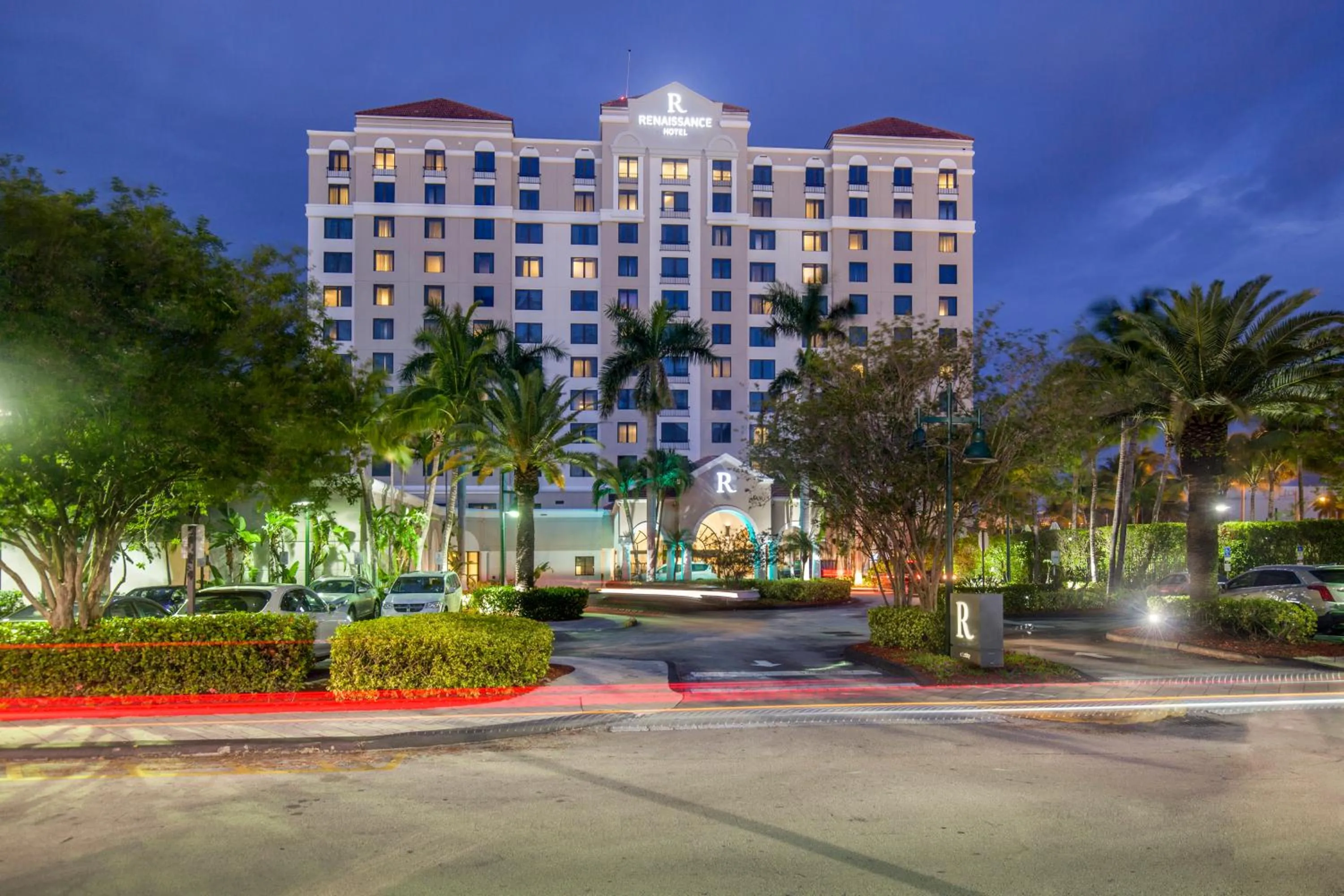 Property building in Renaissance Fort Lauderdale Cruise Port Hotel