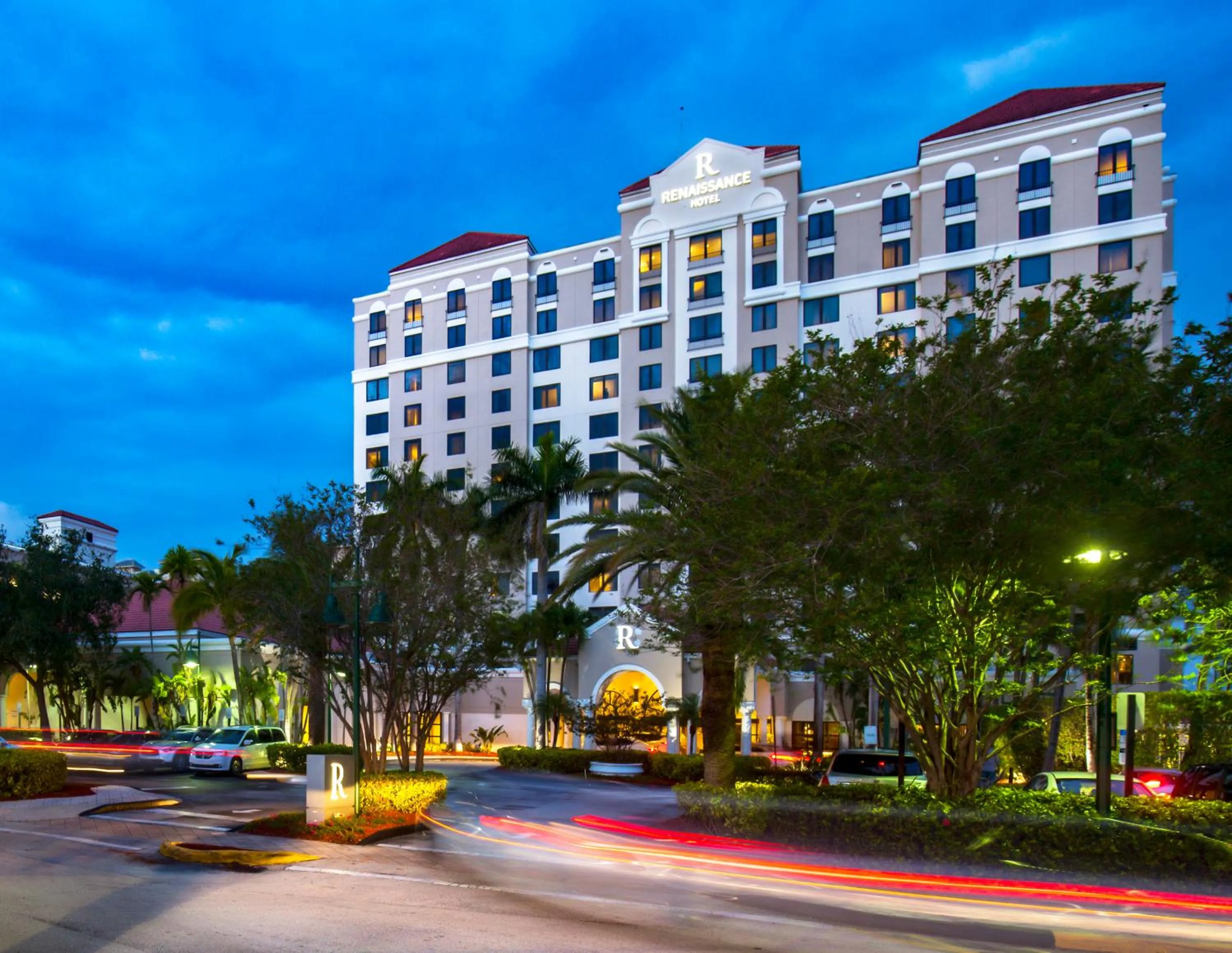 Property building in Renaissance Fort Lauderdale Cruise Port Hotel