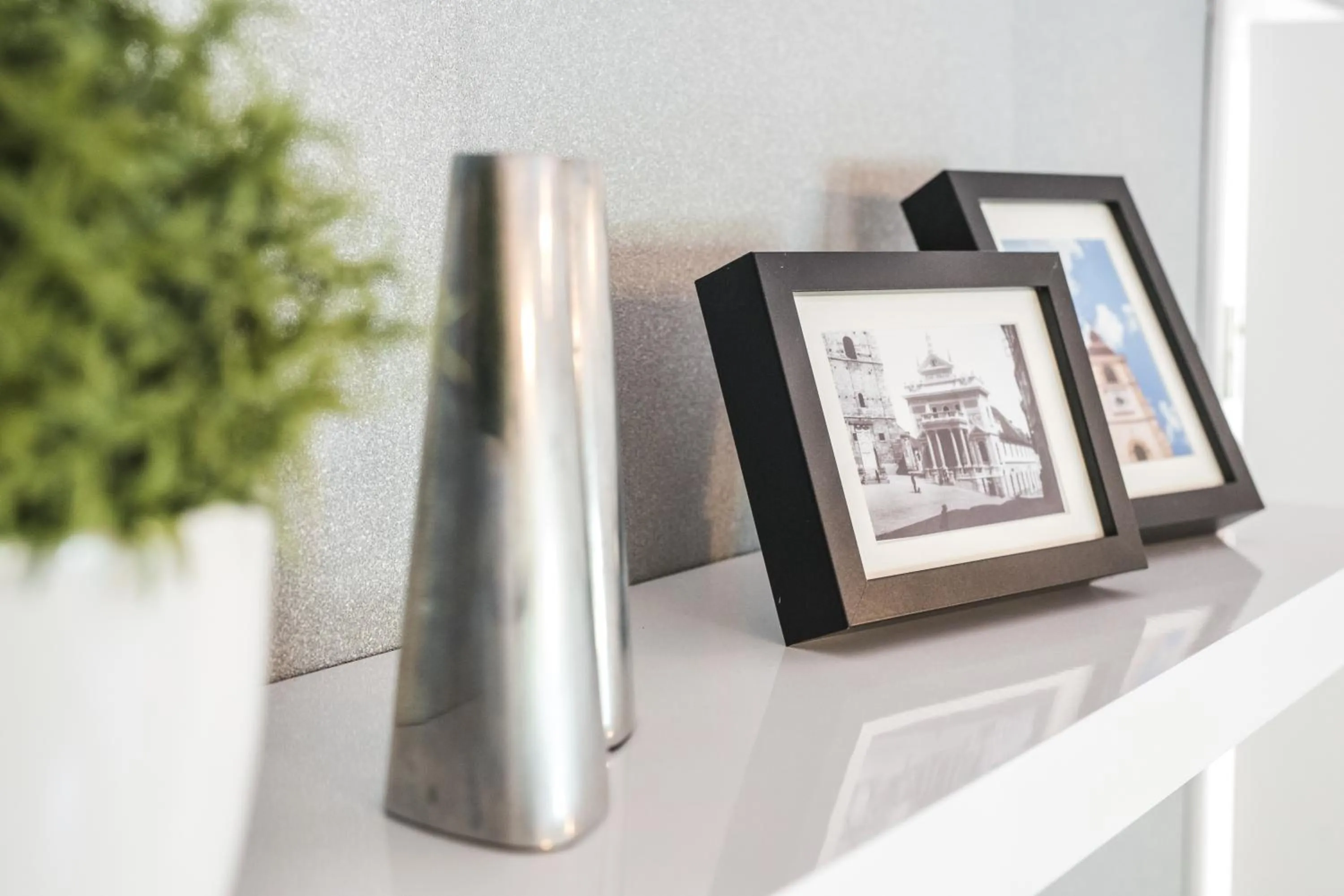 Decorative detail in Apartment Mario