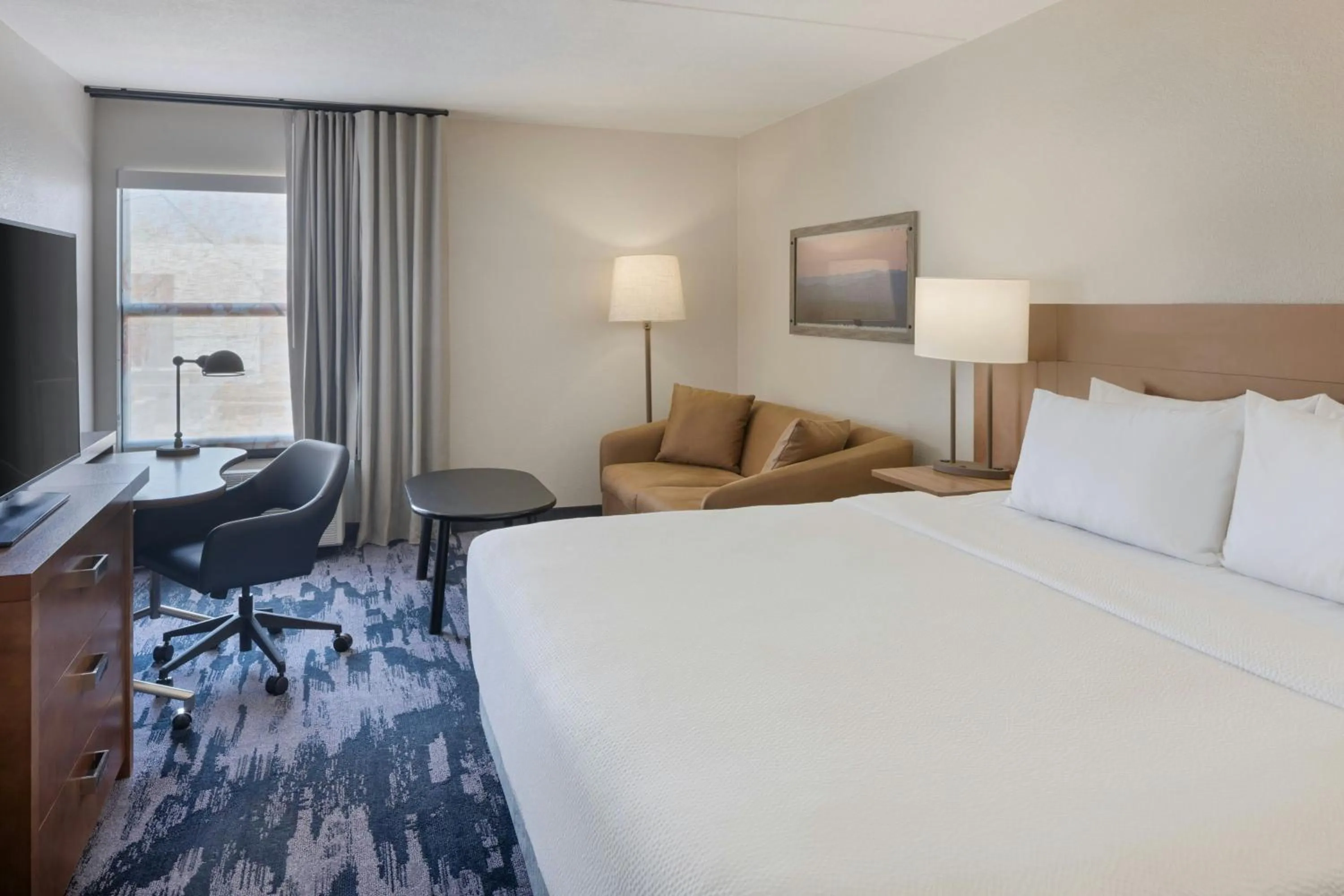 Photo of the whole room, Bed in Fairfield Inn Las Vegas Convention Center