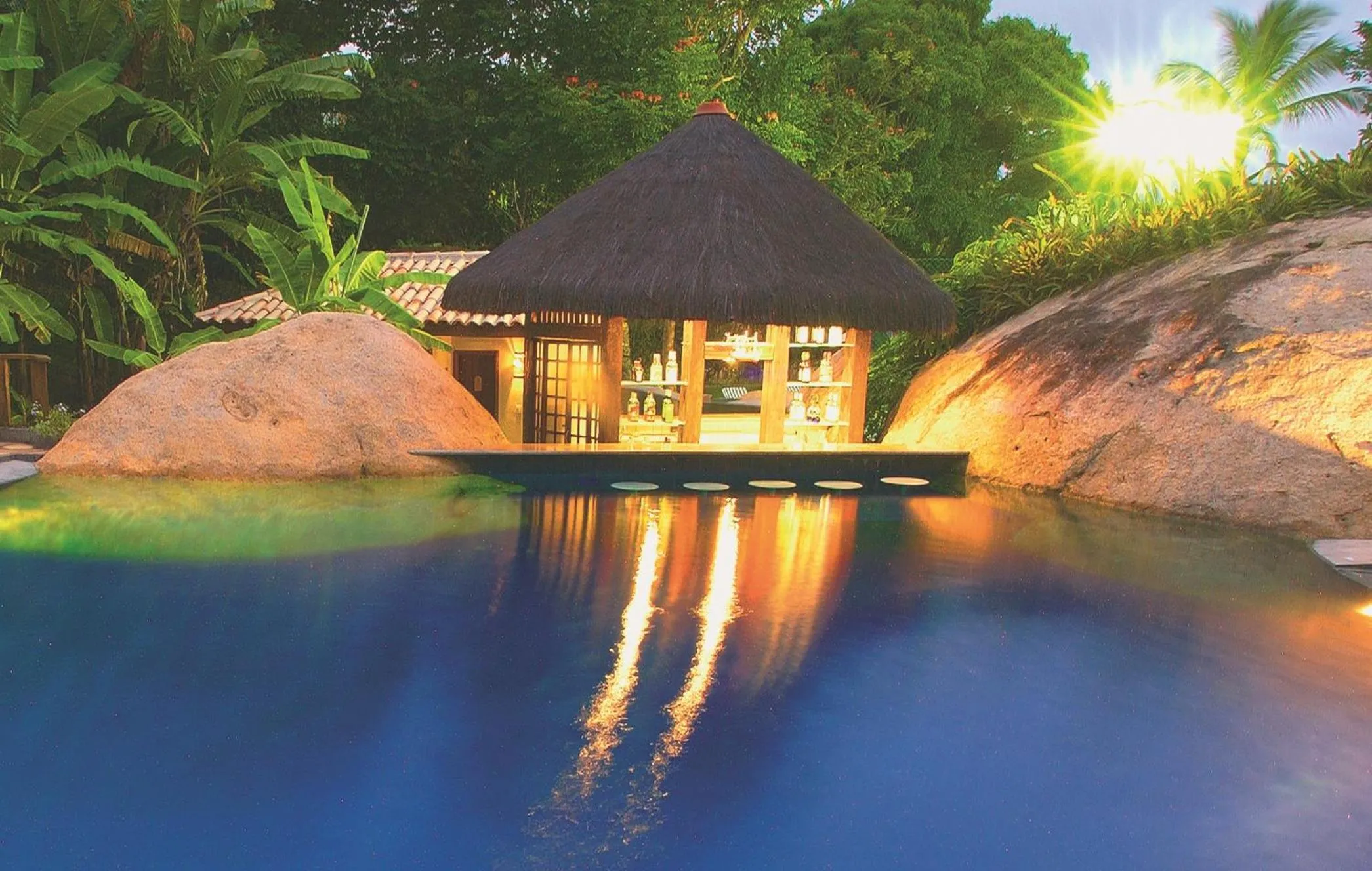 Swimming pool in Hotel Real Villa Bella