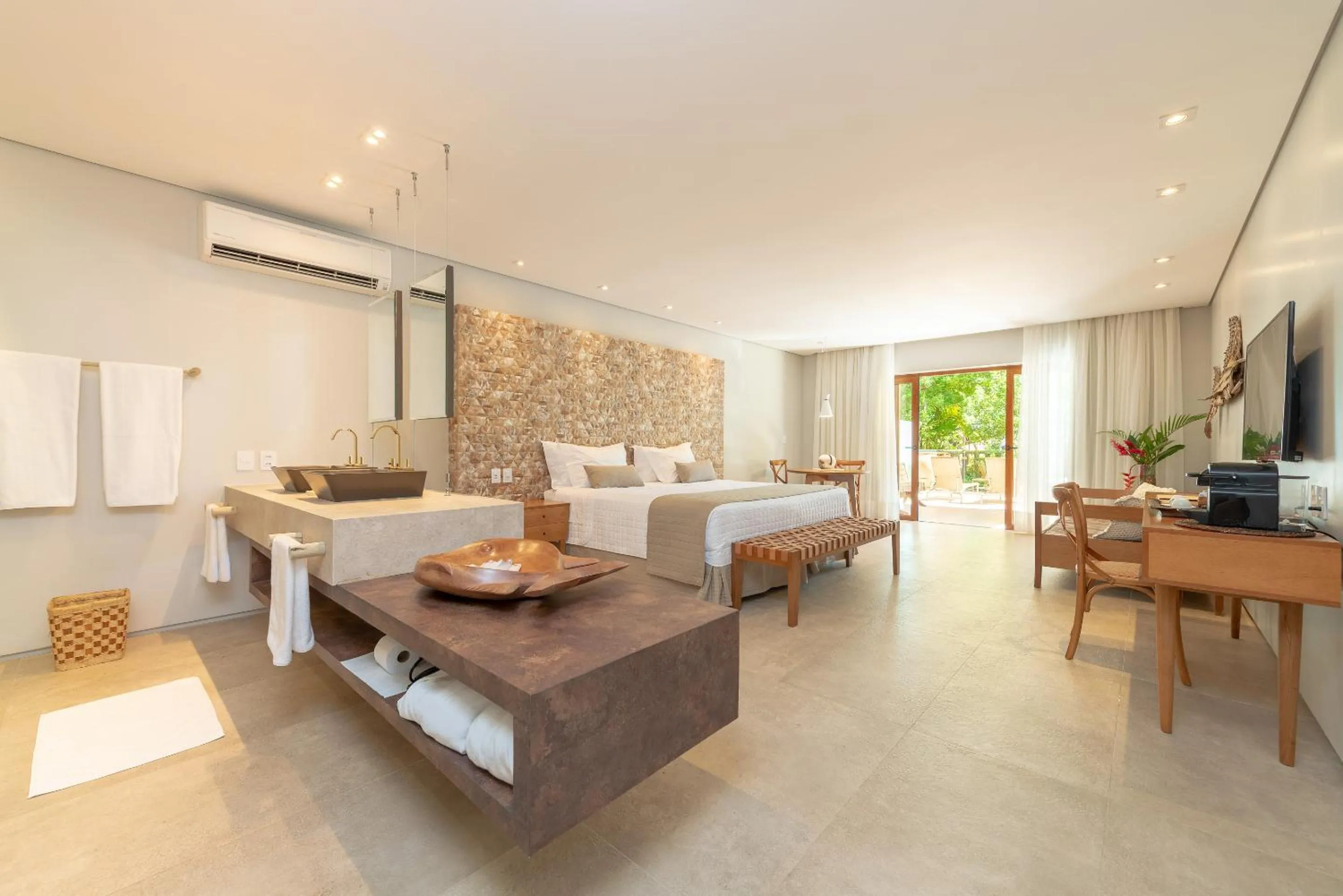 Photo of the whole room in Hotel Real Villa Bella