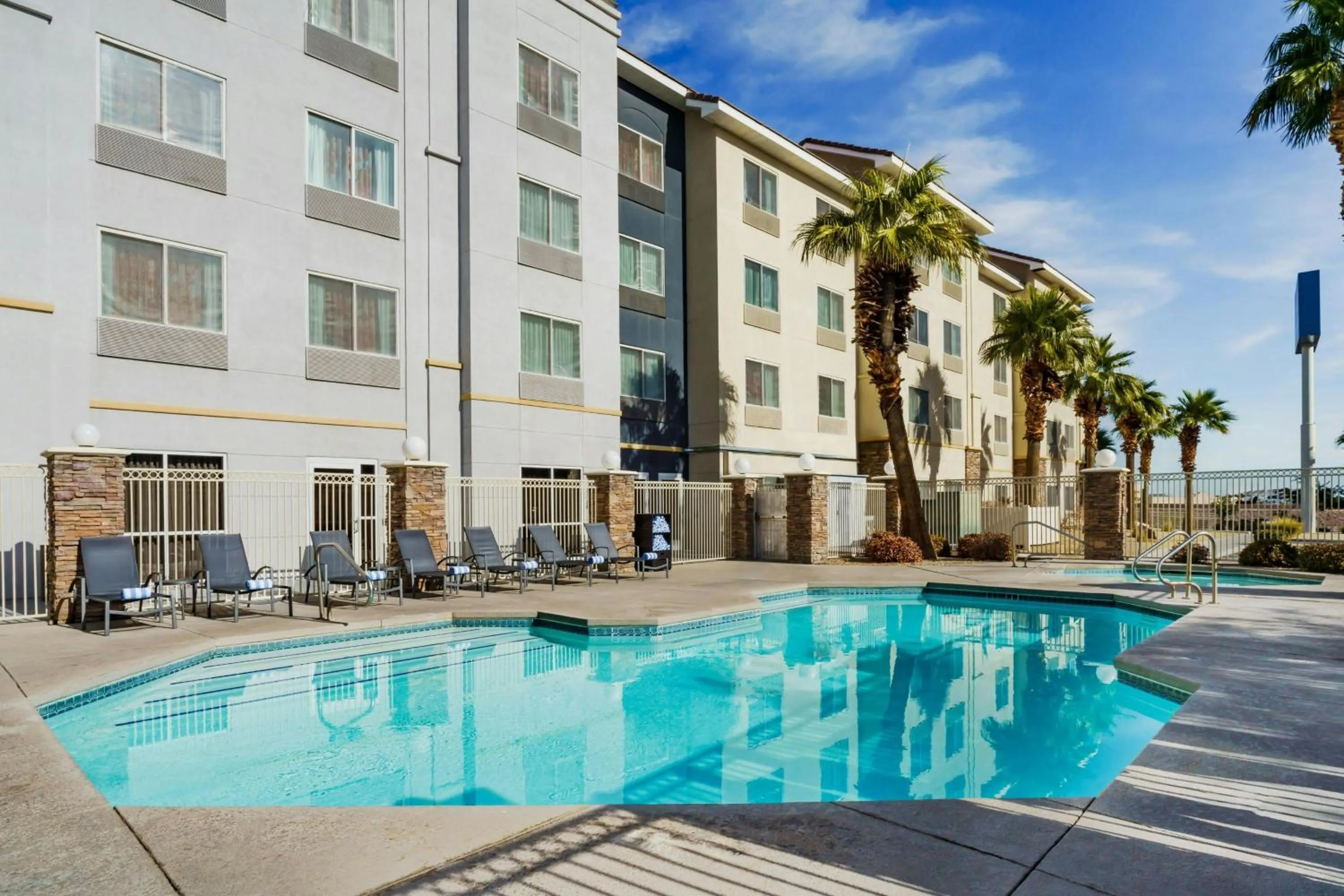 Swimming pool in Fairfield by Marriott Inn & Suites Las Vegas Stadium Area