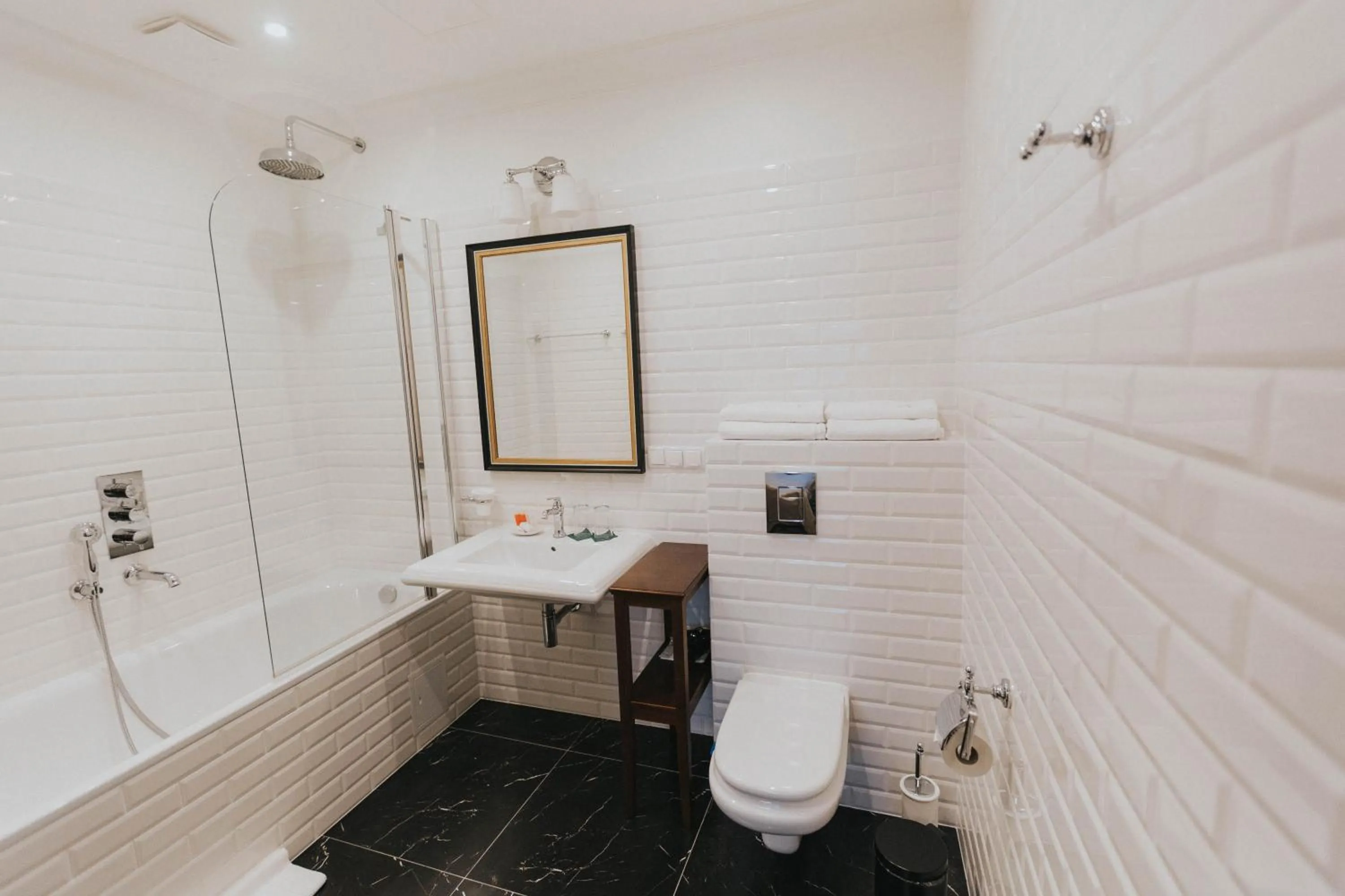 Bathroom in HG Hotel