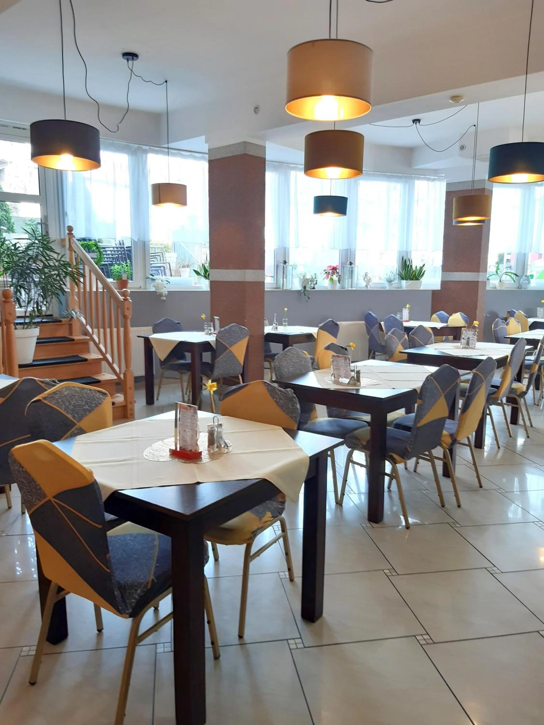 Restaurant/places to eat in Rezydencja Korab