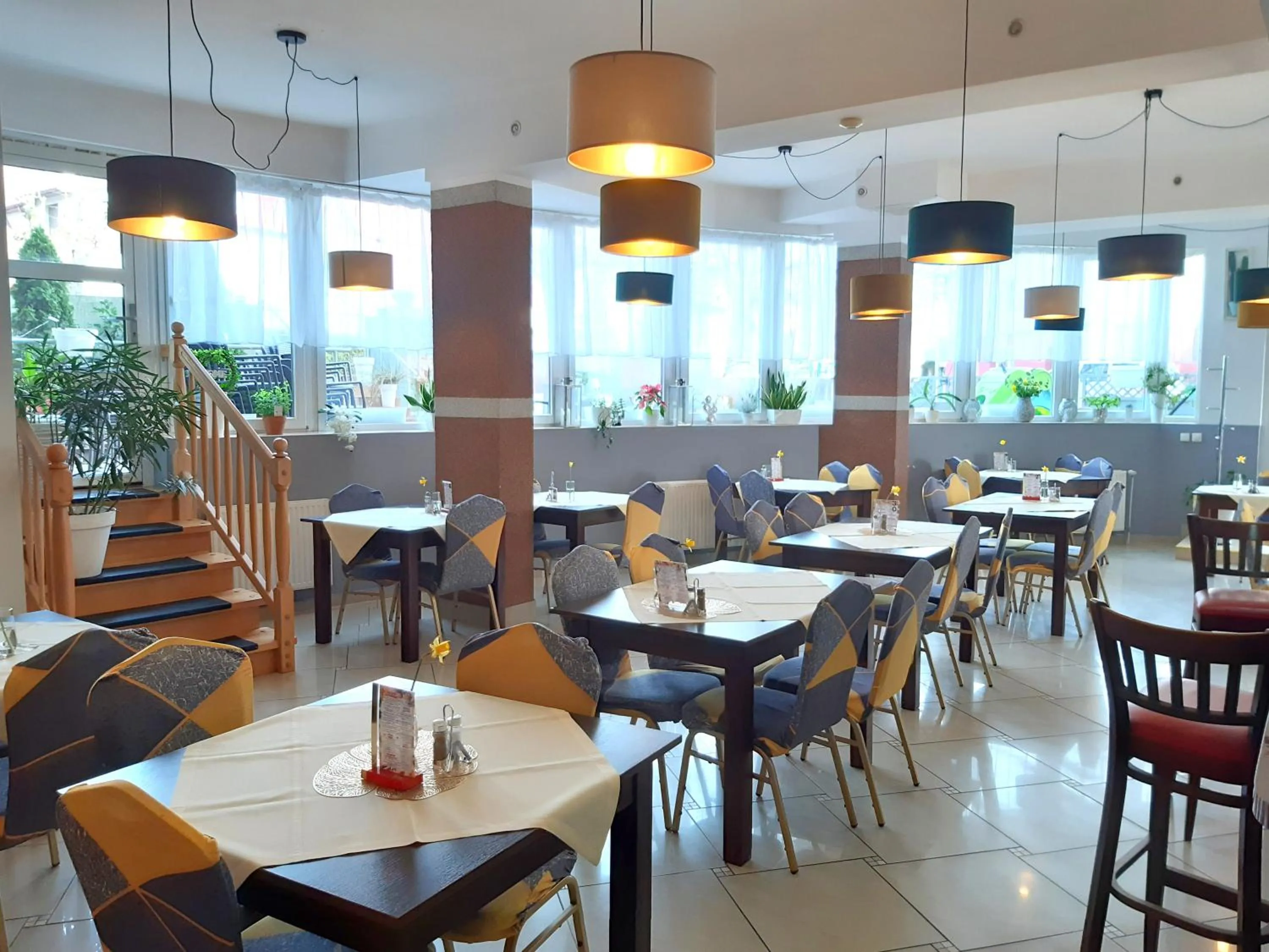 Restaurant/places to eat in Rezydencja Korab