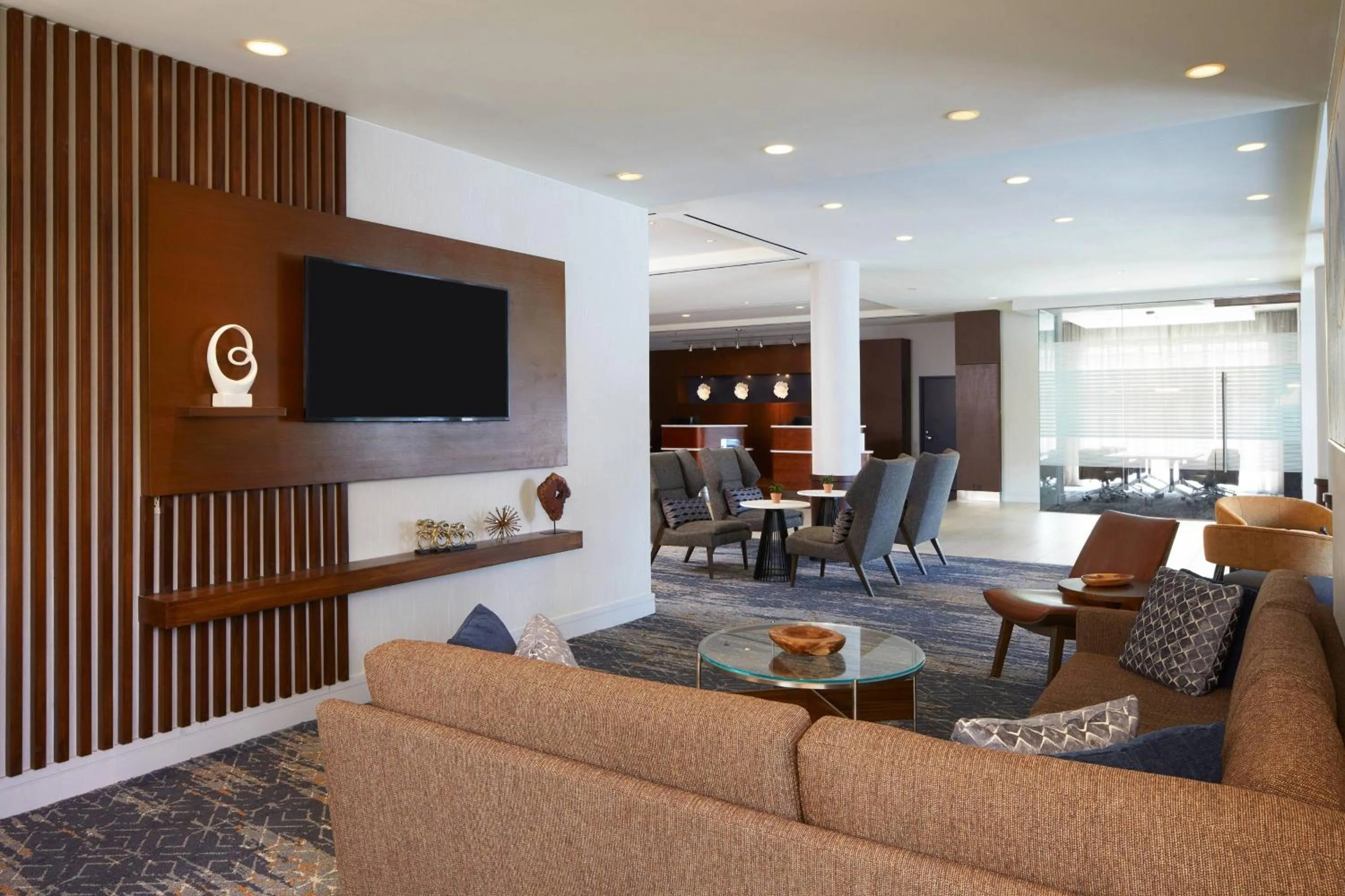 Lounge or bar in Courtyard by Marriott Los Angeles LAX / Century Boulevard