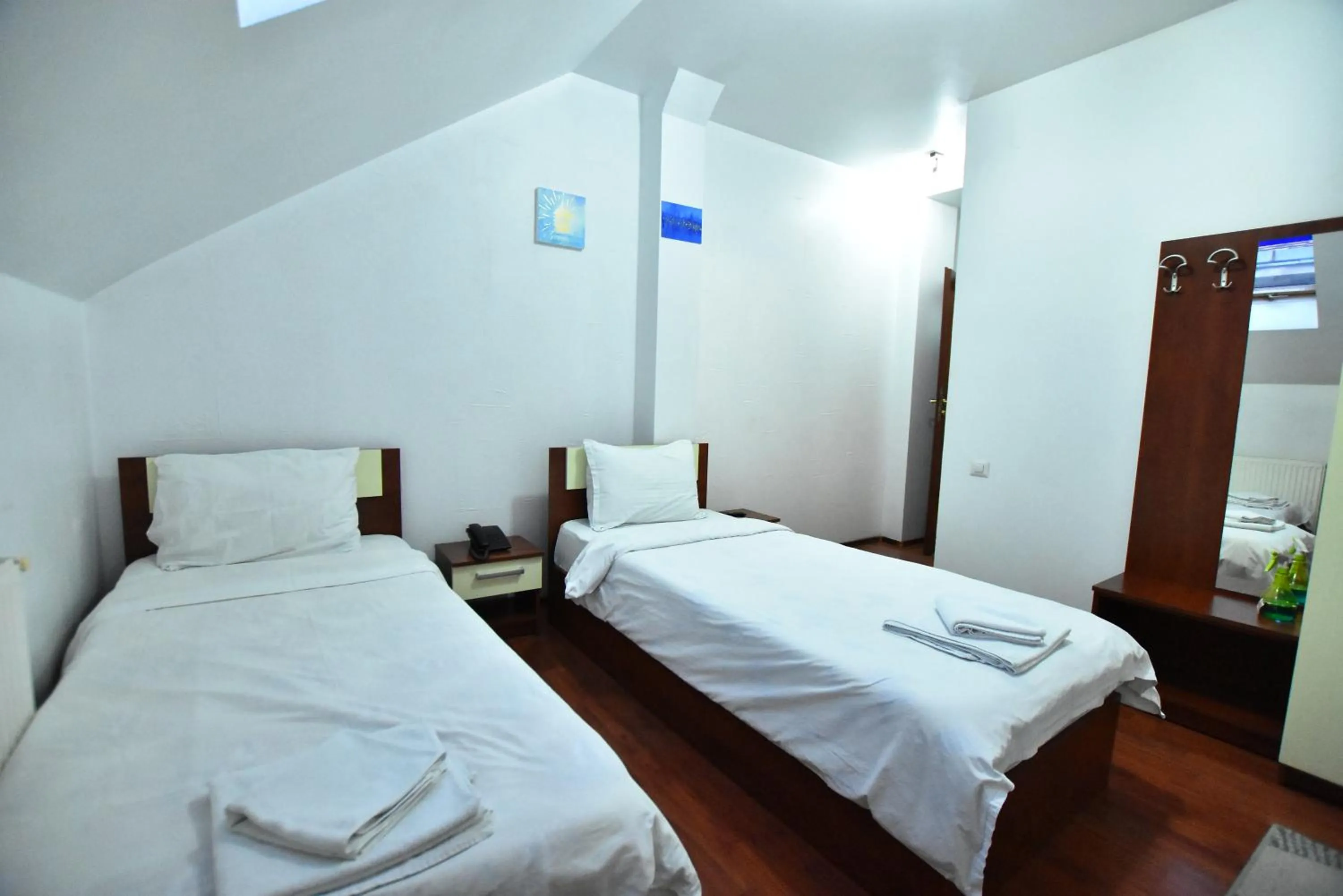 Photo of the whole room, Bed in Hotel Euphoria