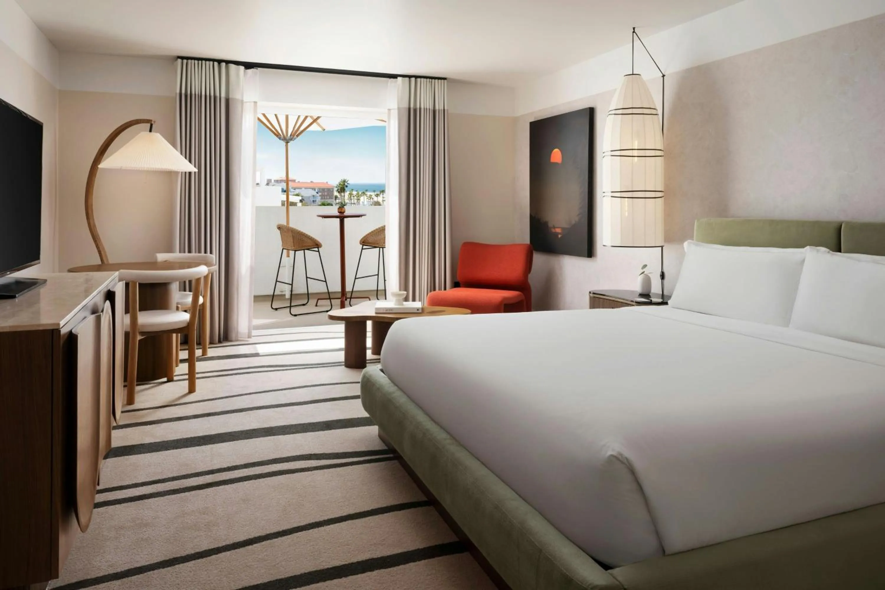 Photo of the whole room, Bed in Sandbourne Santa Monica, Autograph Collection