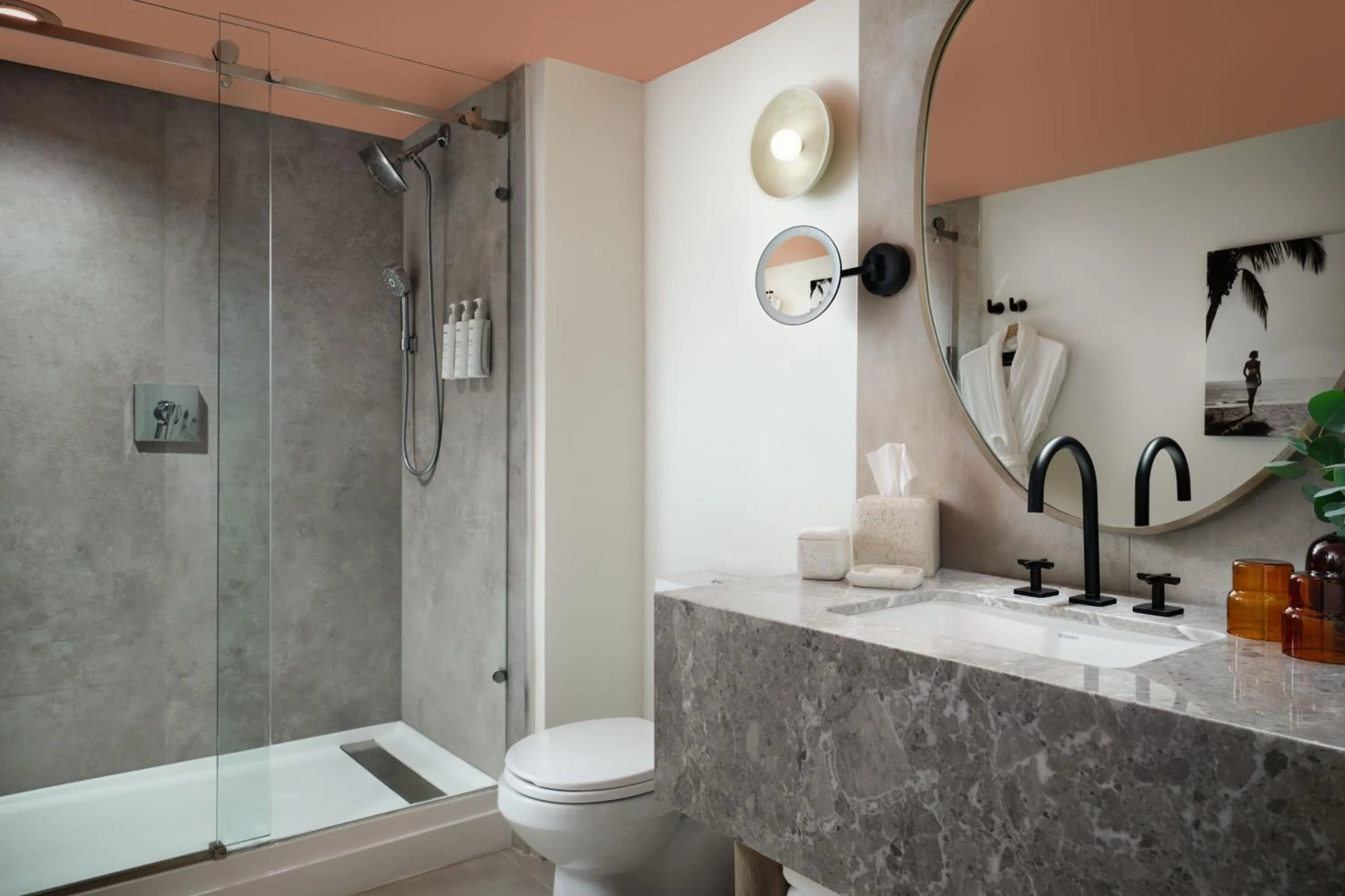 Bathroom in Sandbourne Santa Monica, Autograph Collection