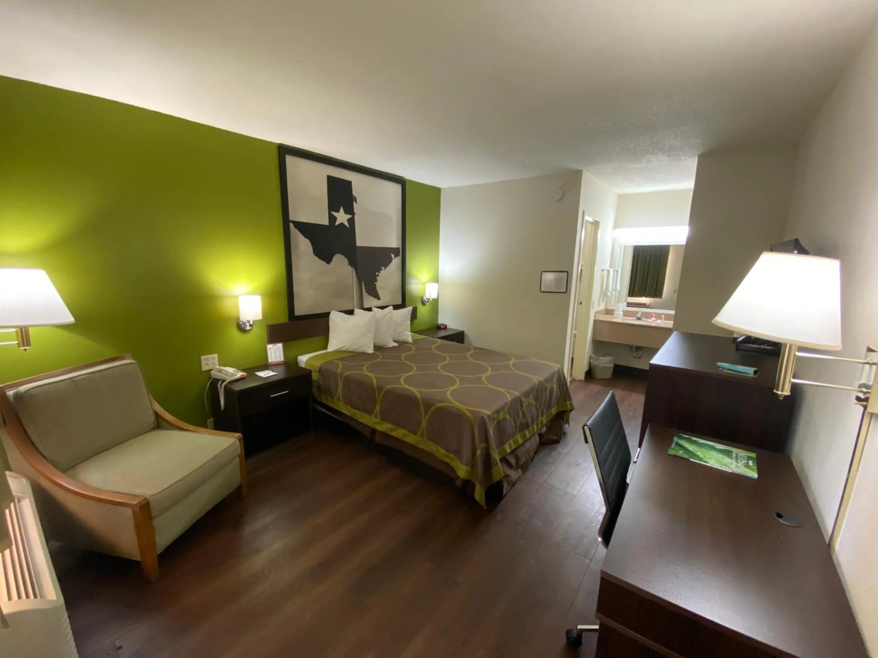 Bed in Super 8 by Wyndham El Paso Airport