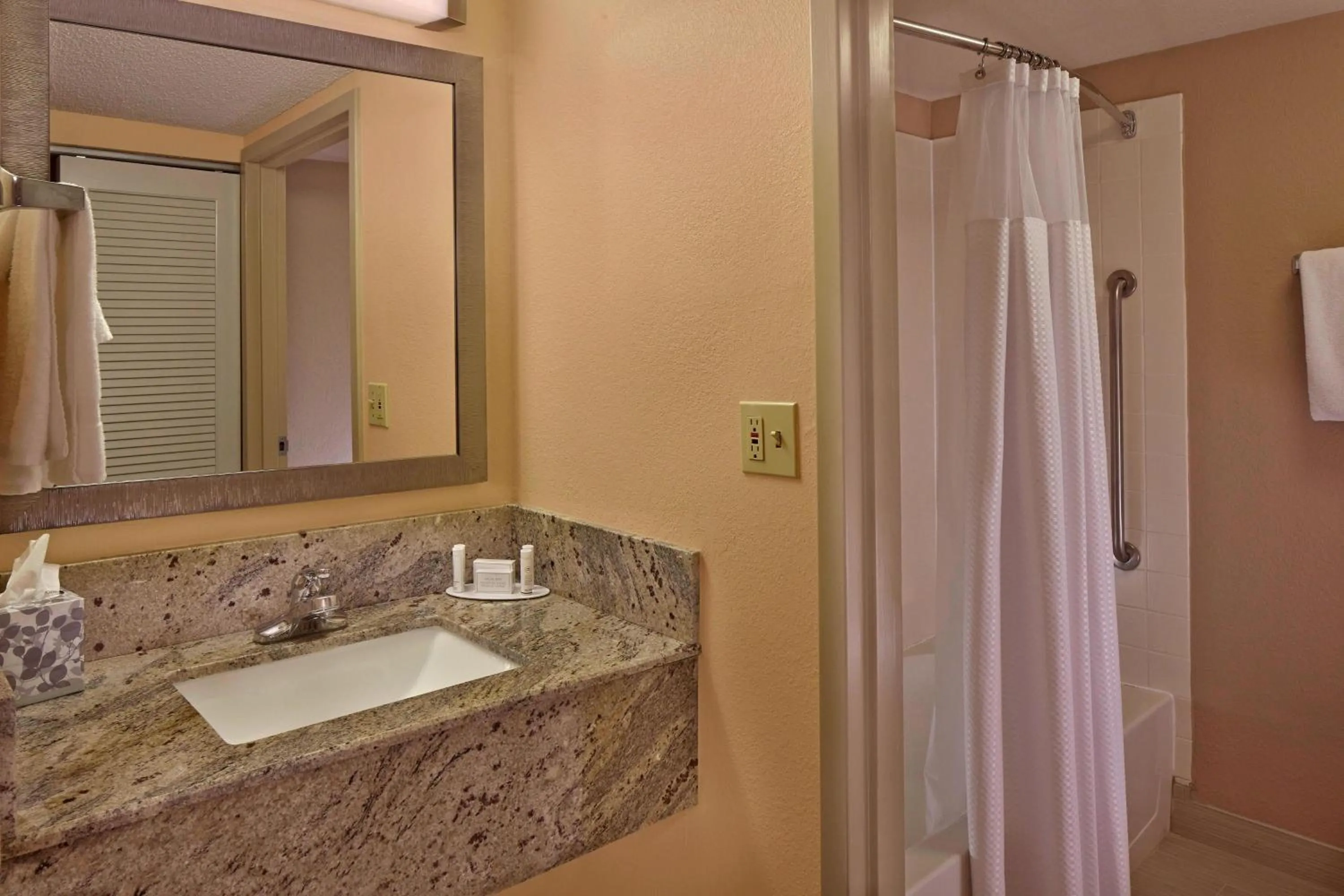 Bathroom in Courtyard by Marriott Orlando East/UCF Area