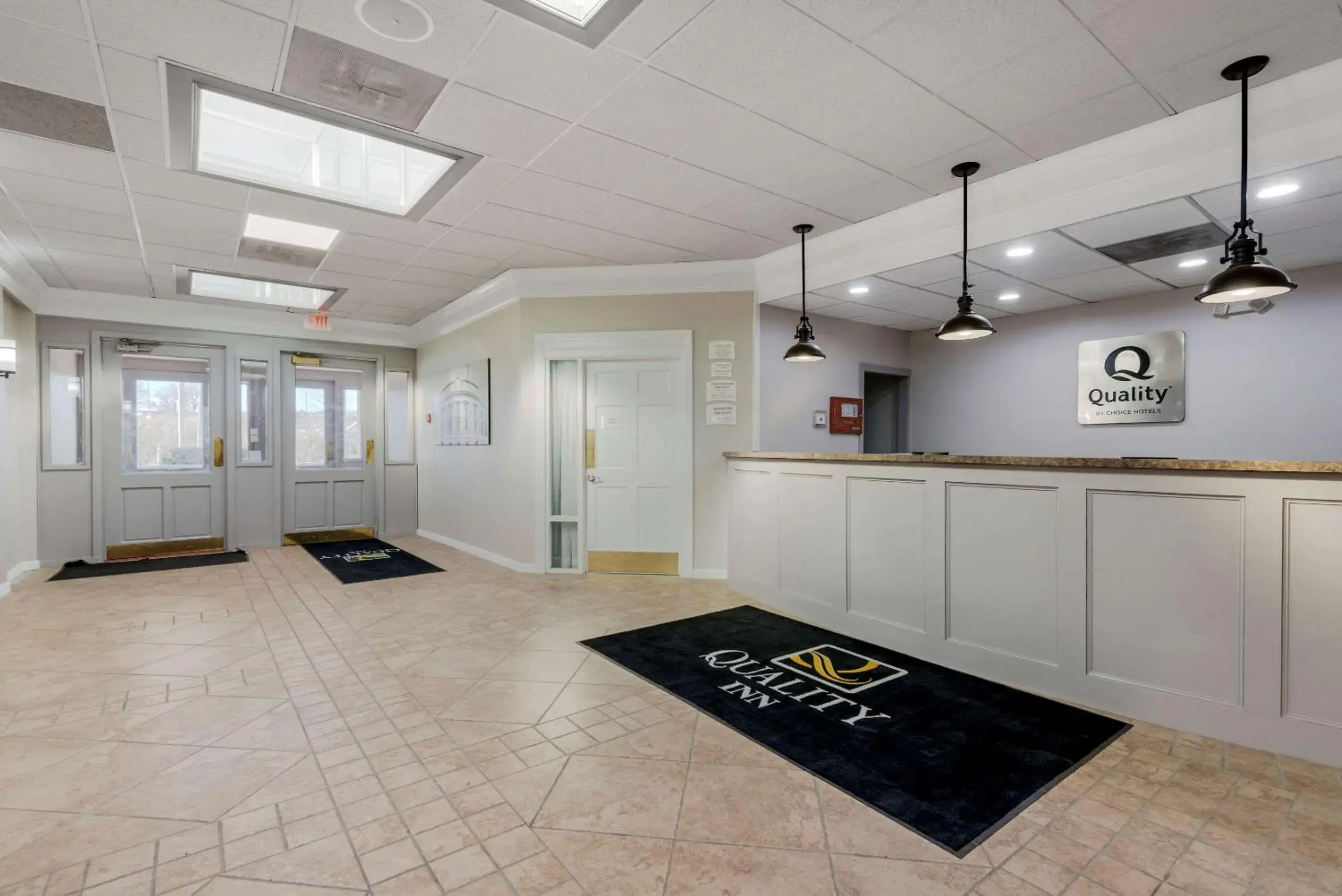Lobby or reception in Quality Inn & Suites New Hartford - Utica Lobby or reception in Quality Inn & Suites New Hartford - Utica