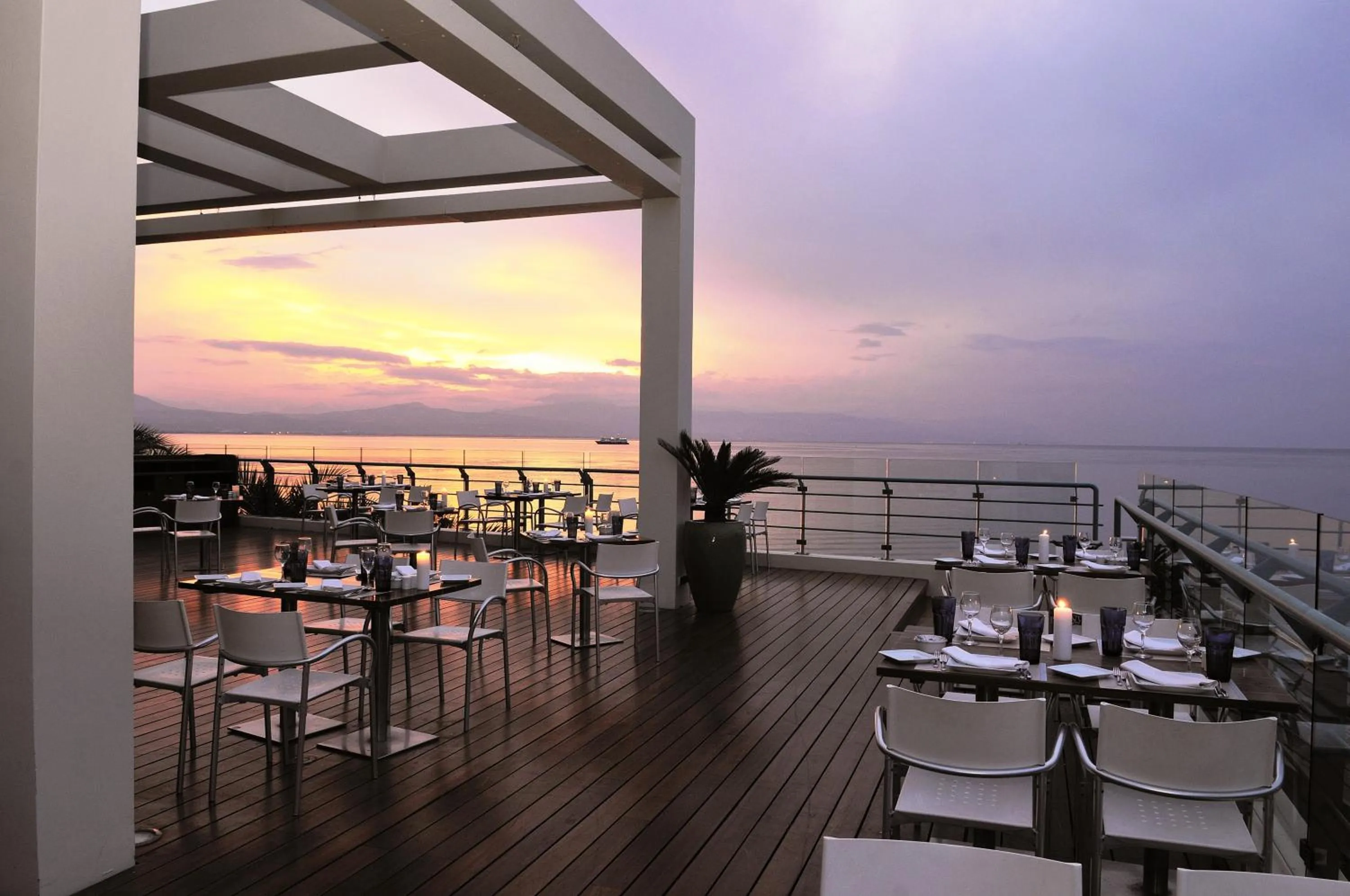 Restaurant/places to eat in Club Hotel Casino Loutraki