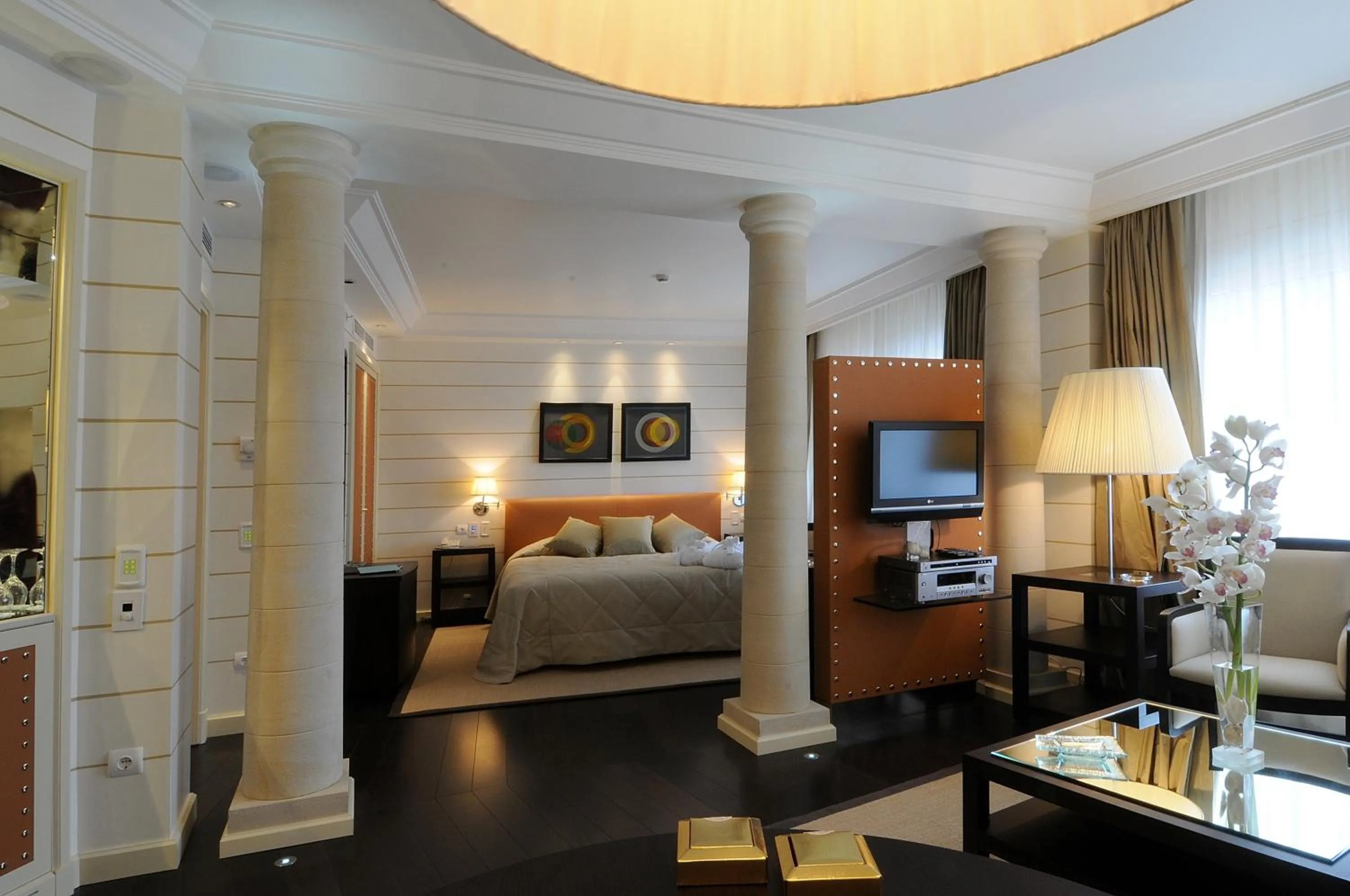 TV and multimedia, Bed in Club Hotel Casino Loutraki