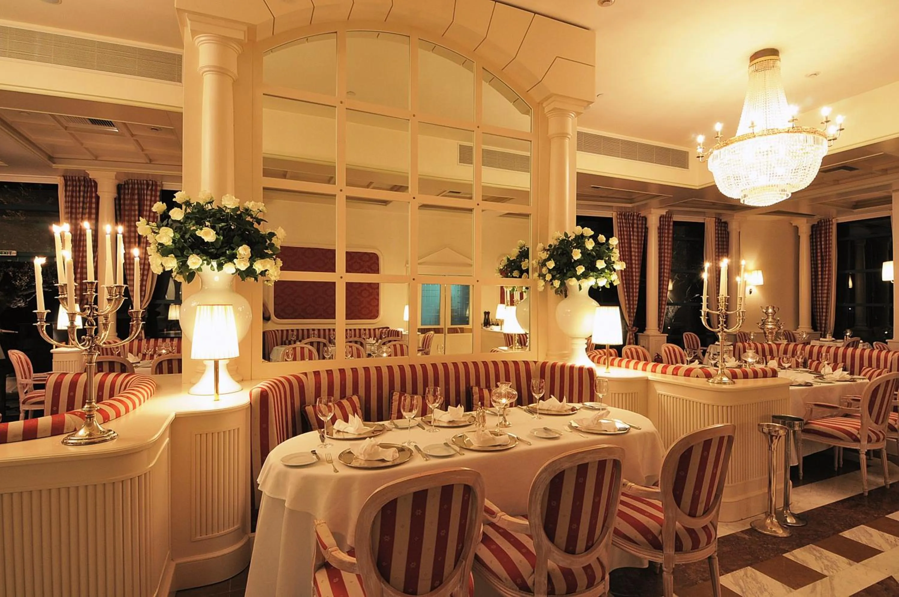 Restaurant/places to eat in Club Hotel Casino Loutraki