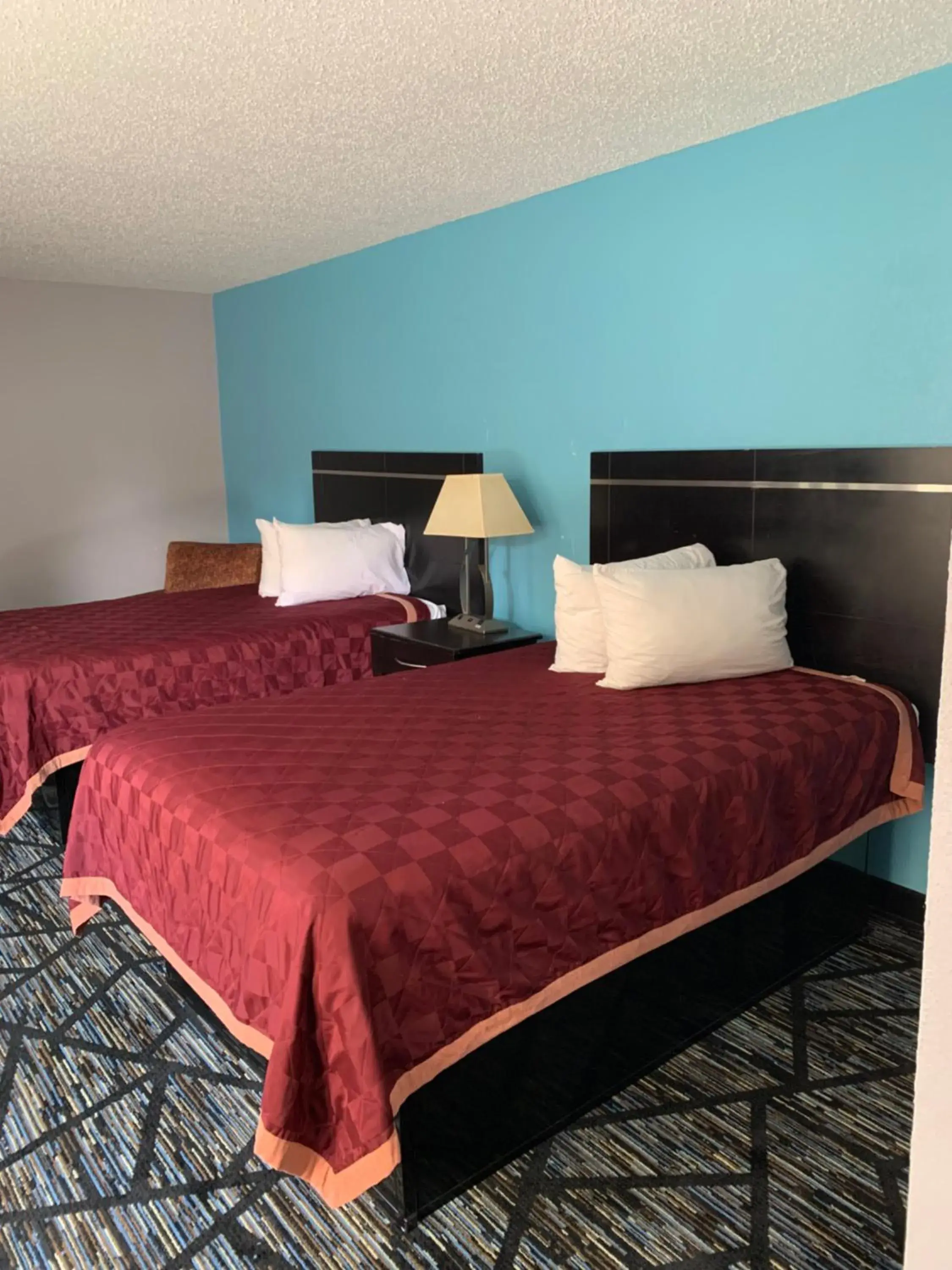 Bed in Quality Inn Bed in Quality Inn