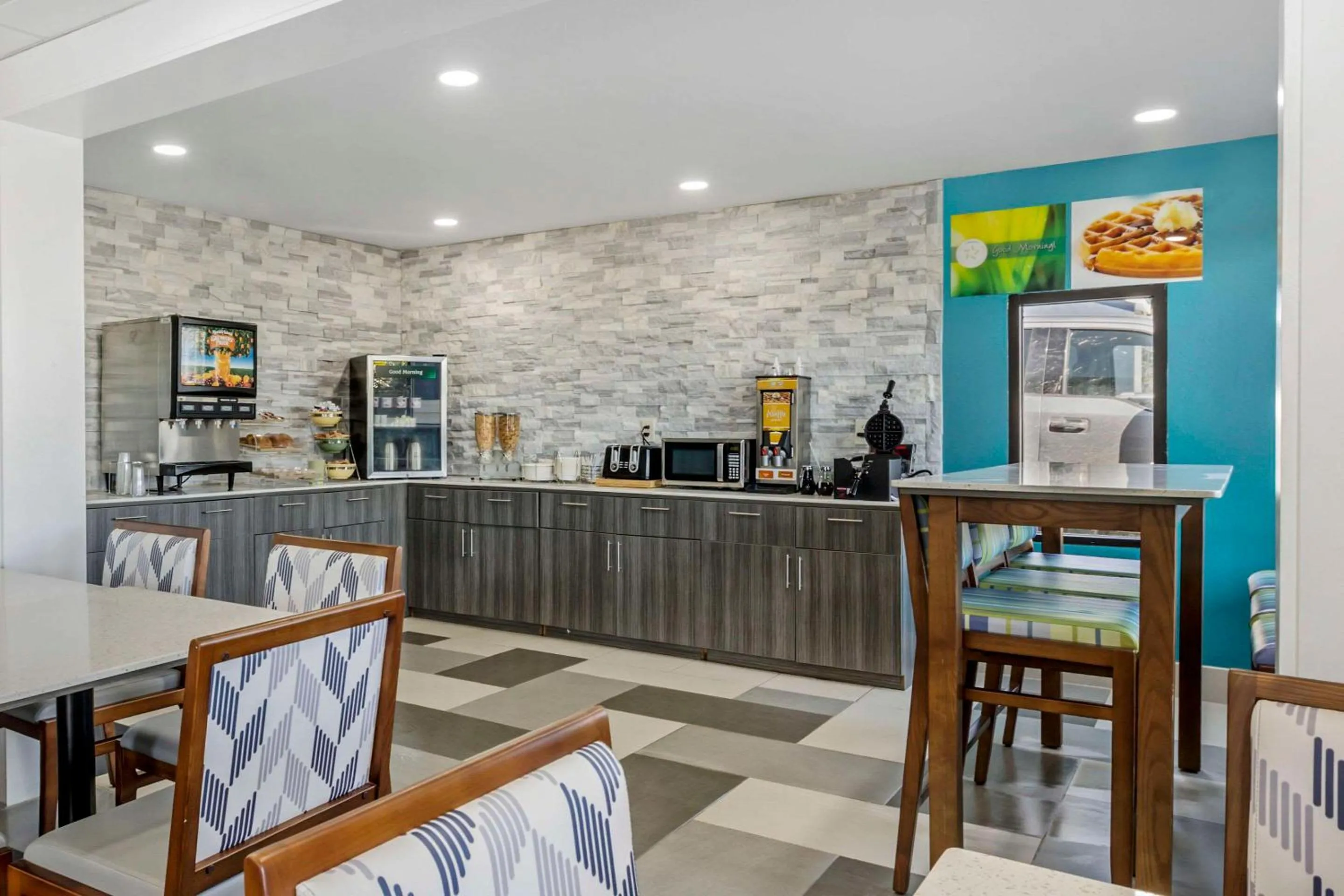 Breakfast in Quality Inn